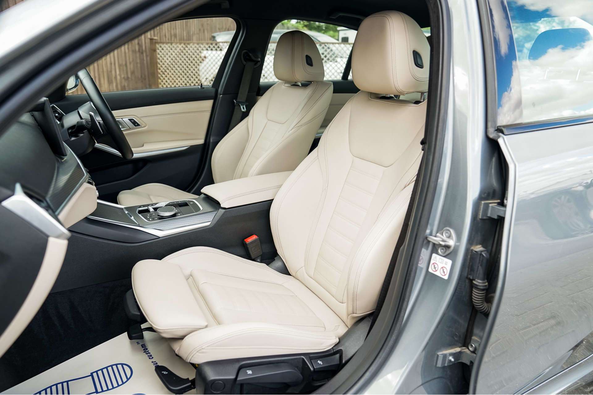 BMW 3 SERIES 2.0 330e 12kWh M Sport Saloon 4dr Petrol Plug-in Hybrid Auto Euro 6 (s/s) (292 ps) For Sale