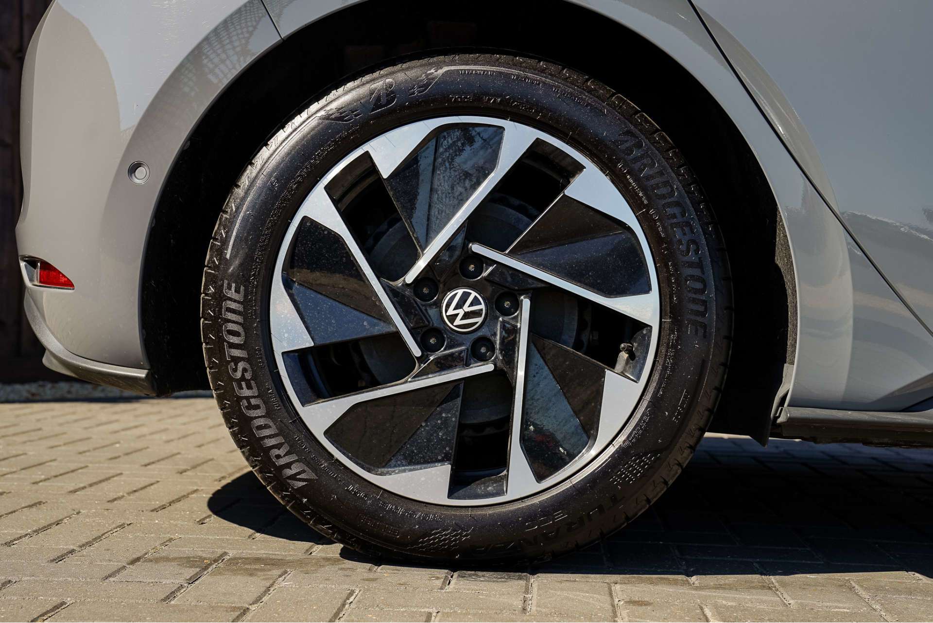 VOLKSWAGEN ID.3 Pro Performance 58kWh Family Hatchback 5dr Electric Auto (204 ps) For Sale