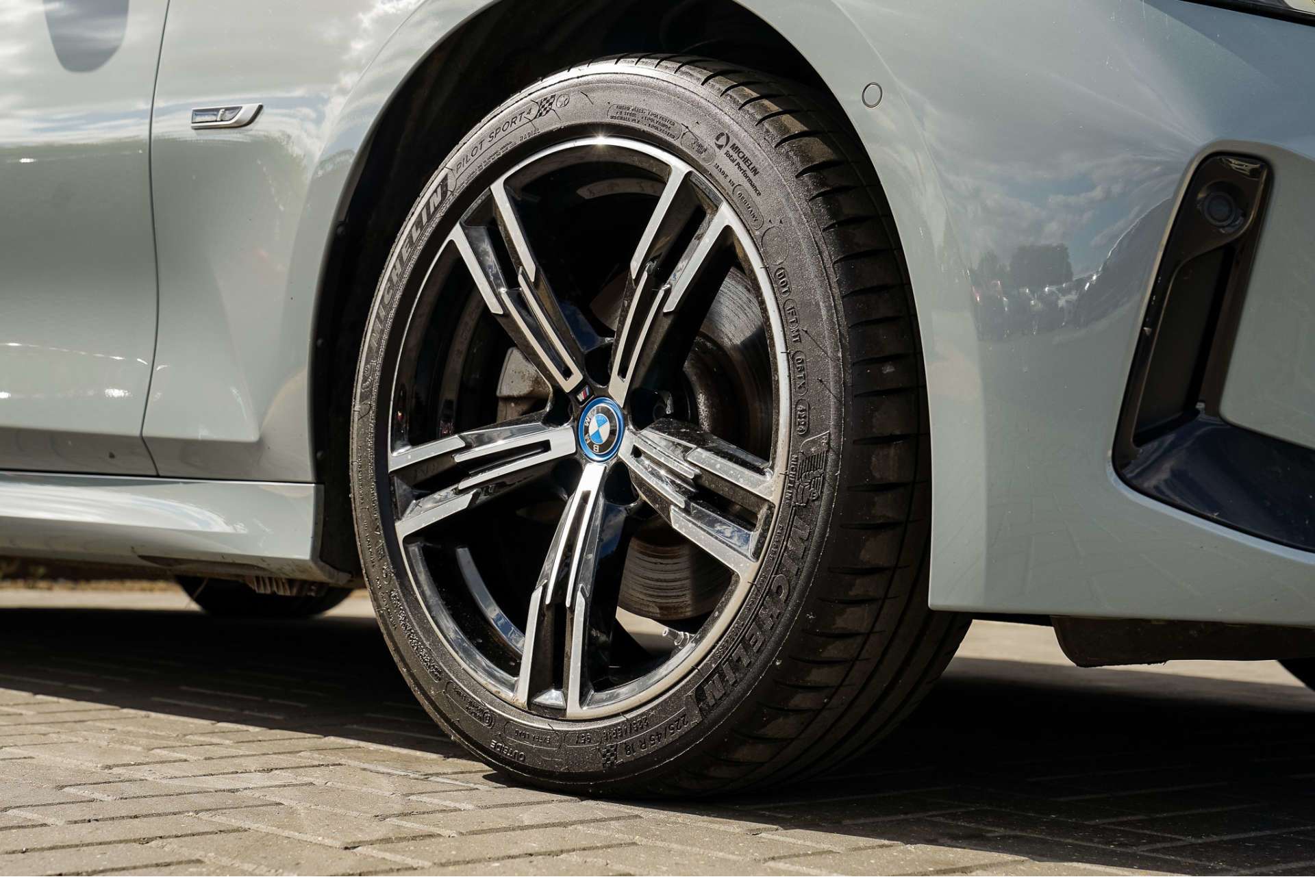 BMW 3 SERIES 2.0 330e 12kWh M Sport Saloon 4dr Petrol Plug-in Hybrid Auto Euro 6 (s/s) (292 ps) For Sale