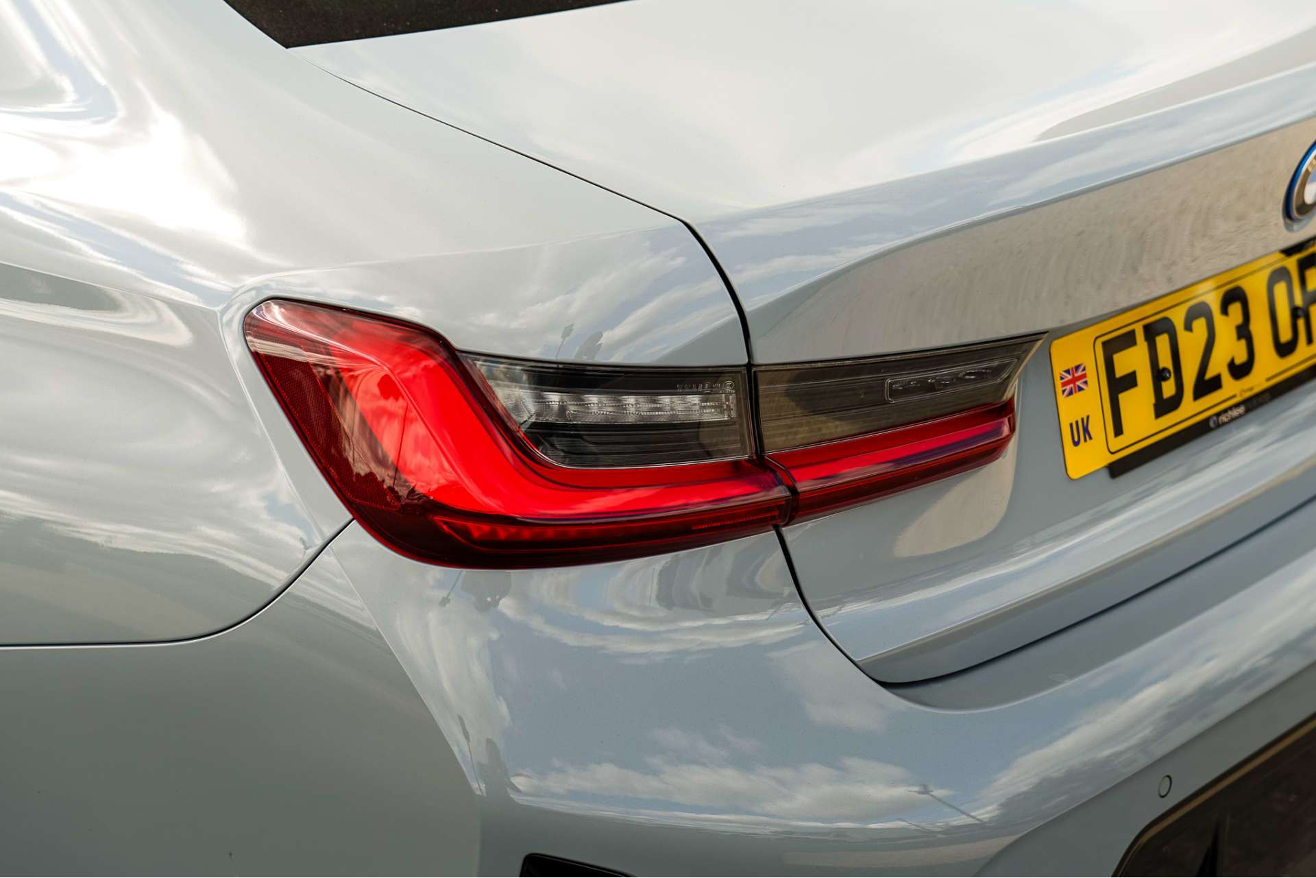 BMW 3 SERIES 2.0 330e 12kWh M Sport Saloon 4dr Petrol Plug-in Hybrid Auto Euro 6 (s/s) (292 ps) For Sale