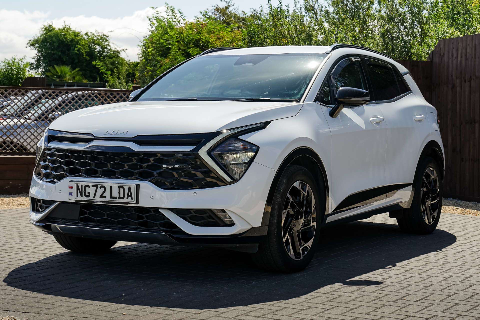 KIA SPORTAGE 1.6 T-GDi 13.8kWh GT-Line SUV 5dr Petrol Plug-in Hybrid Auto AWD Euro 6 (s/s) (261 bhp) For Sale