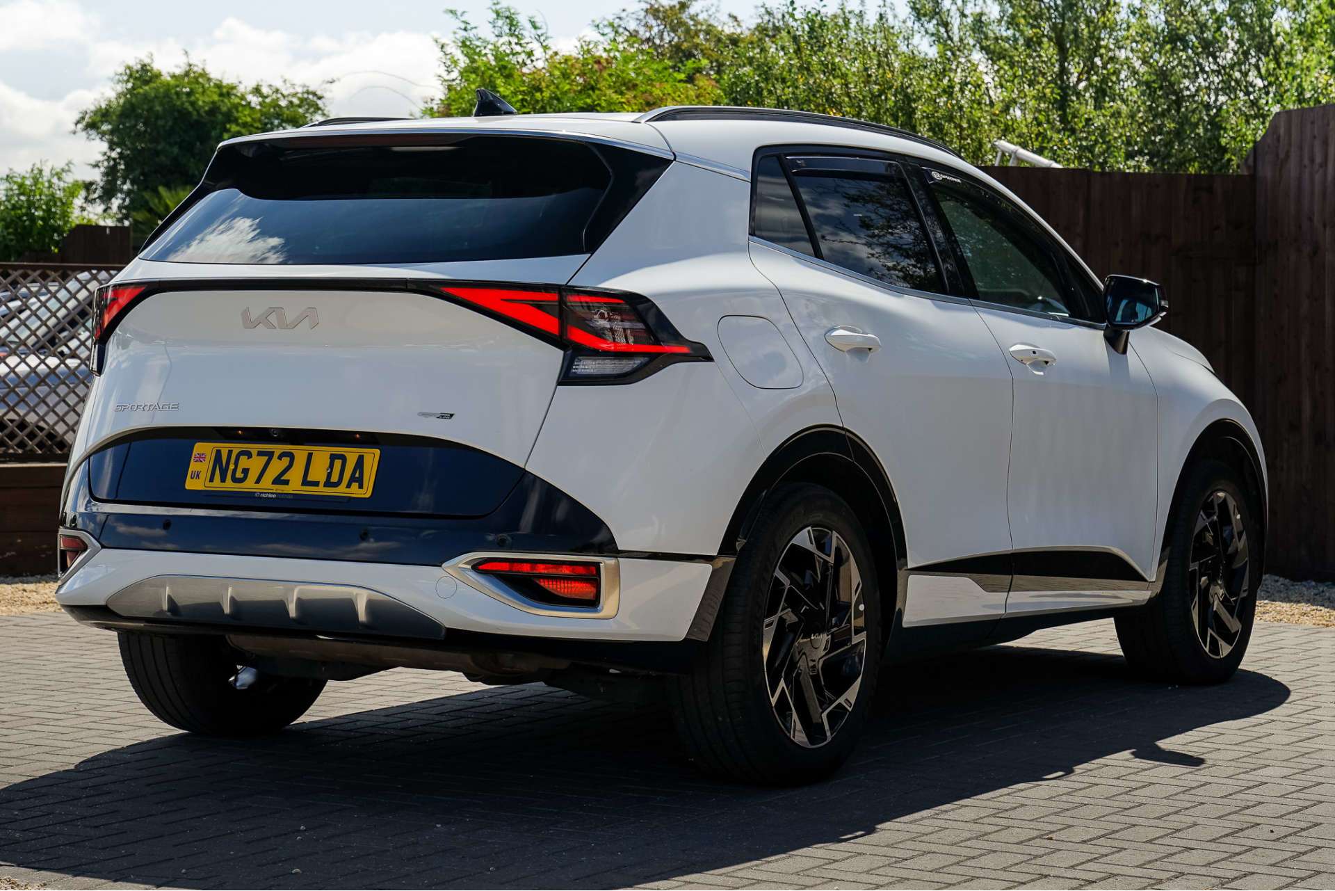 KIA SPORTAGE 1.6 T-GDi 13.8kWh GT-Line SUV 5dr Petrol Plug-in Hybrid Auto AWD Euro 6 (s/s) (261 bhp) For Sale