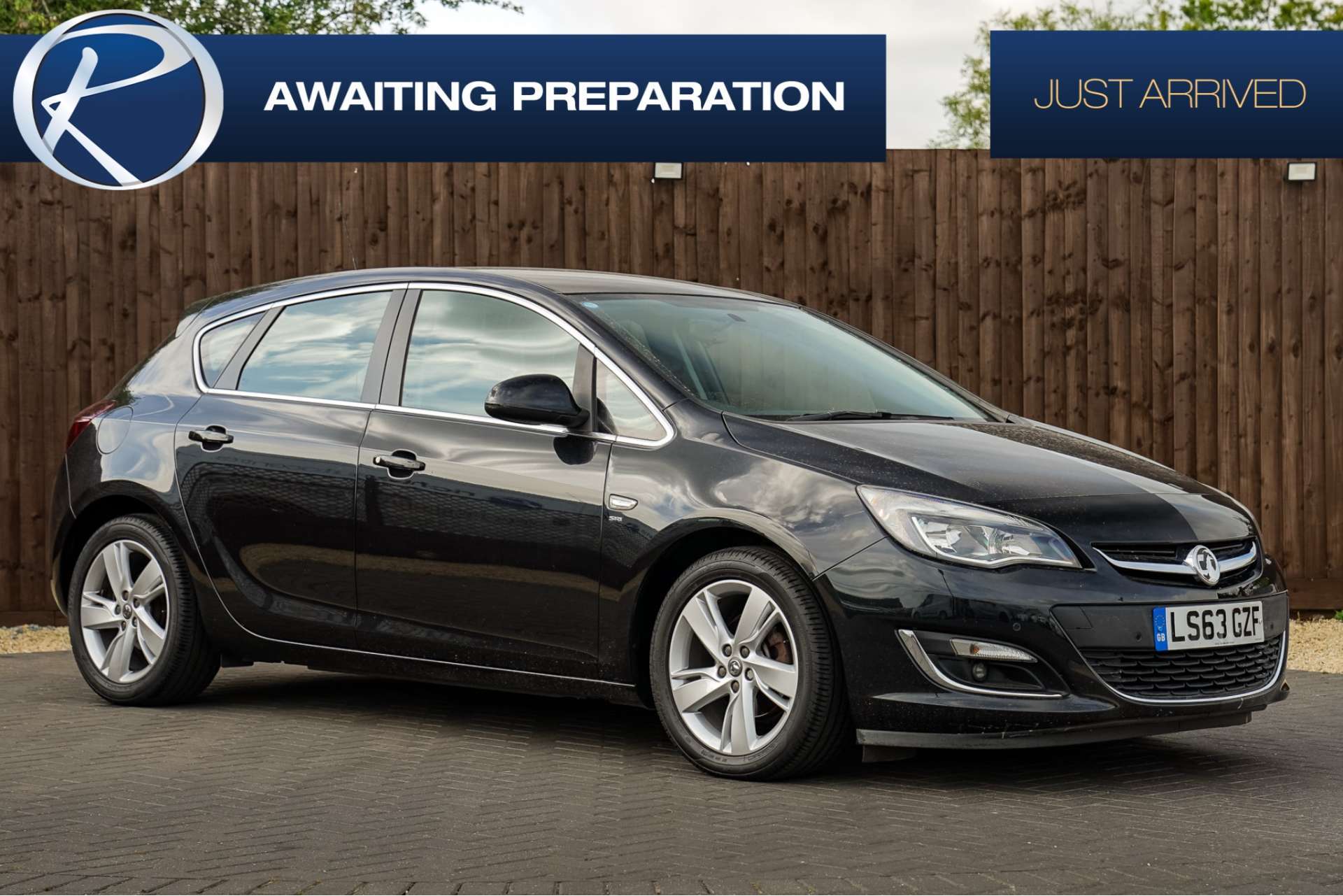 VAUXHALL ASTRA 1.6 16v SRi Hatchback 5dr Petrol Auto Euro 5 (115 ps) For Sale