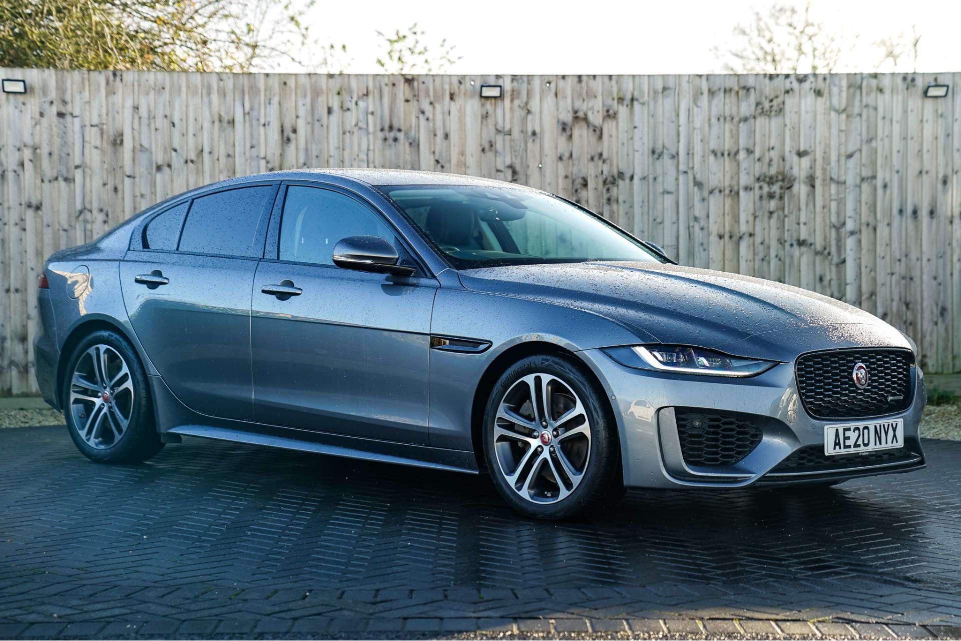 JAGUAR XE 2.0 XE R-Dynamic SE Auto 4dr For Sale