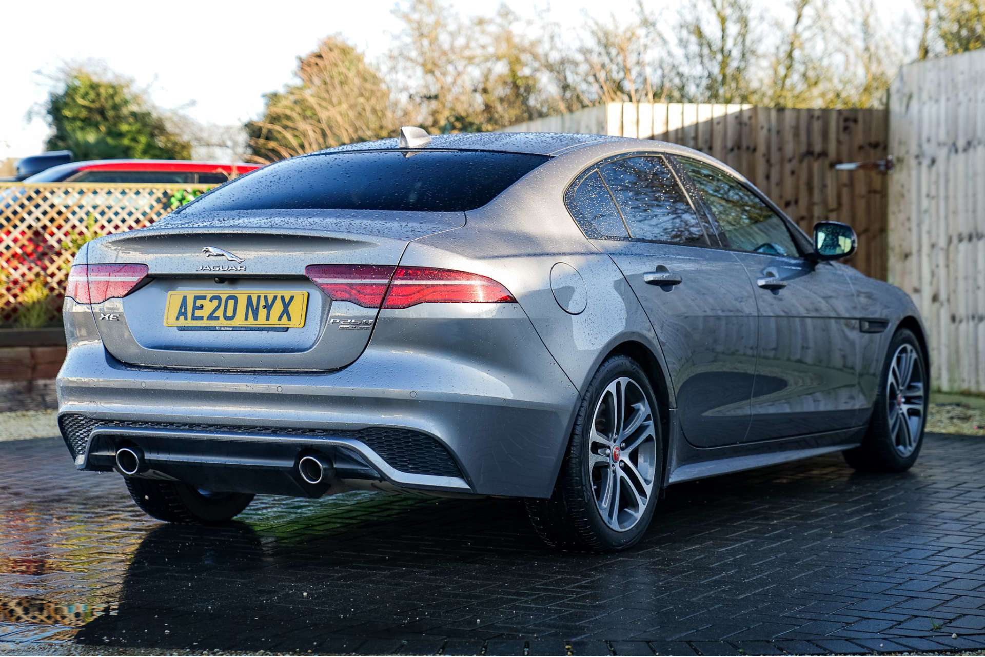 JAGUAR XE 2.0 XE R-Dynamic SE Auto 4dr For Sale