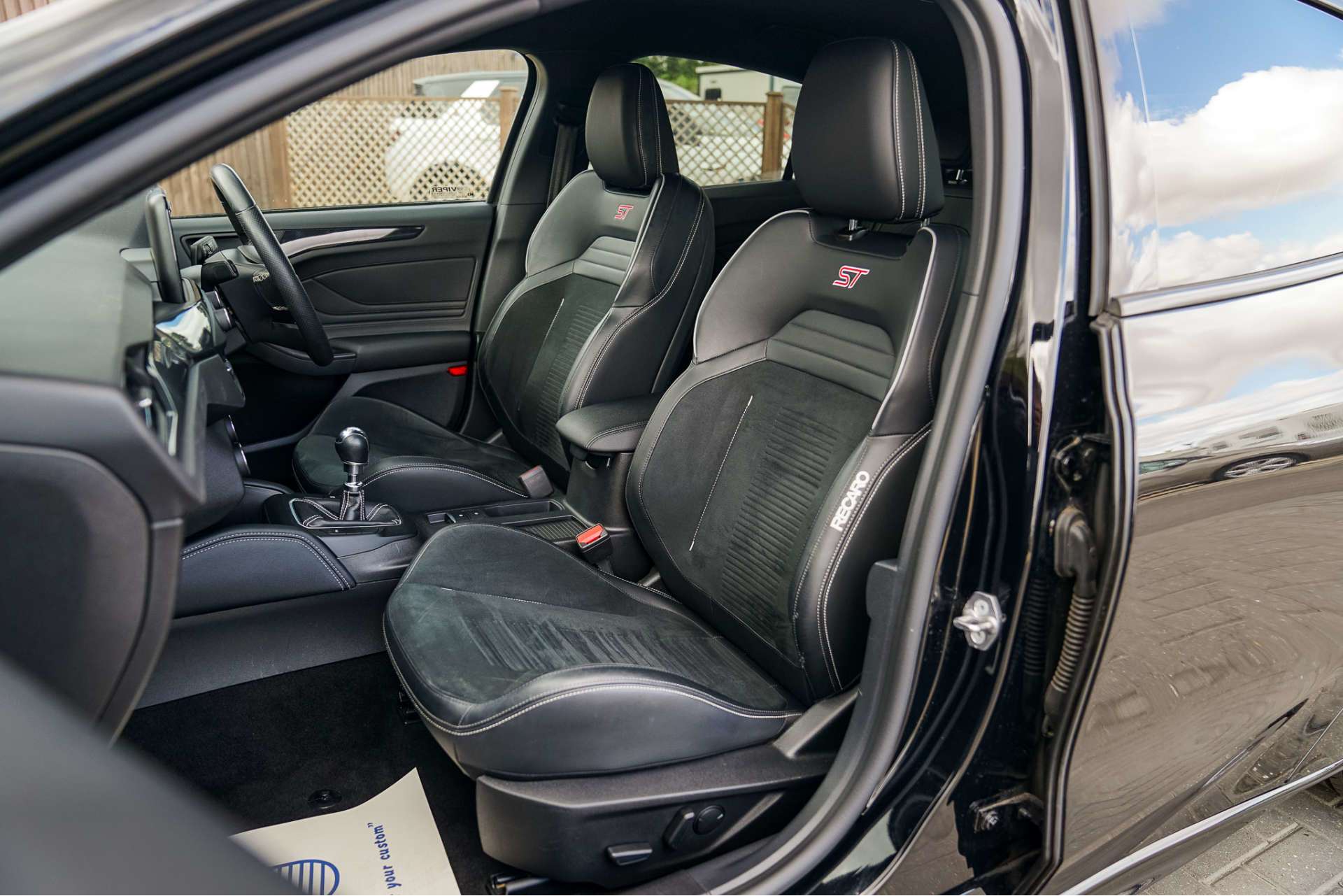 FORD FOCUS 2.3T EcoBoost ST Hatchback 5dr Petrol Manual Euro 6 (s/s) (280 ps) For Sale