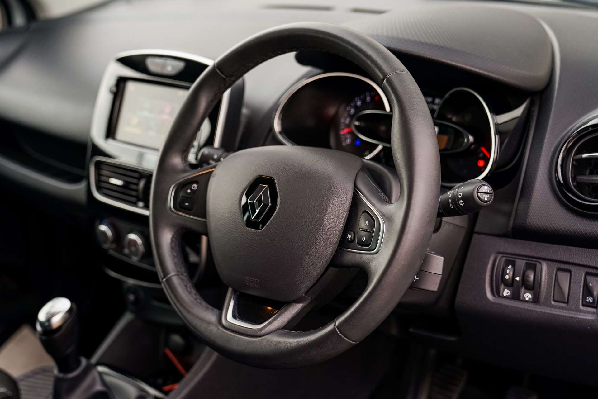 RENAULT CLIO 0.9 Clio Iconic TCe 5dr For Sale