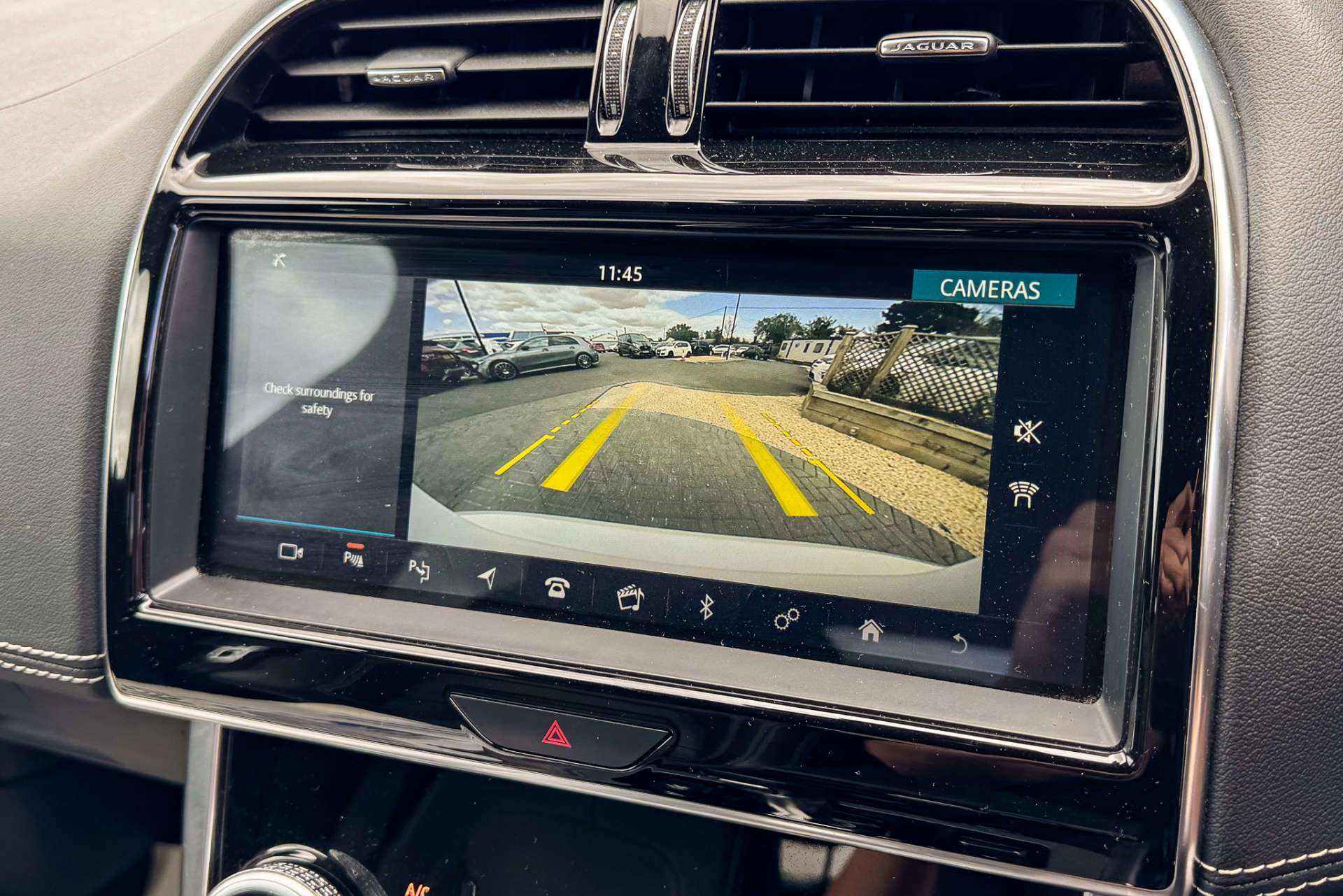 JAGUAR XE 2.0 XE R-Dynamic SE D Auto 4dr For Sale