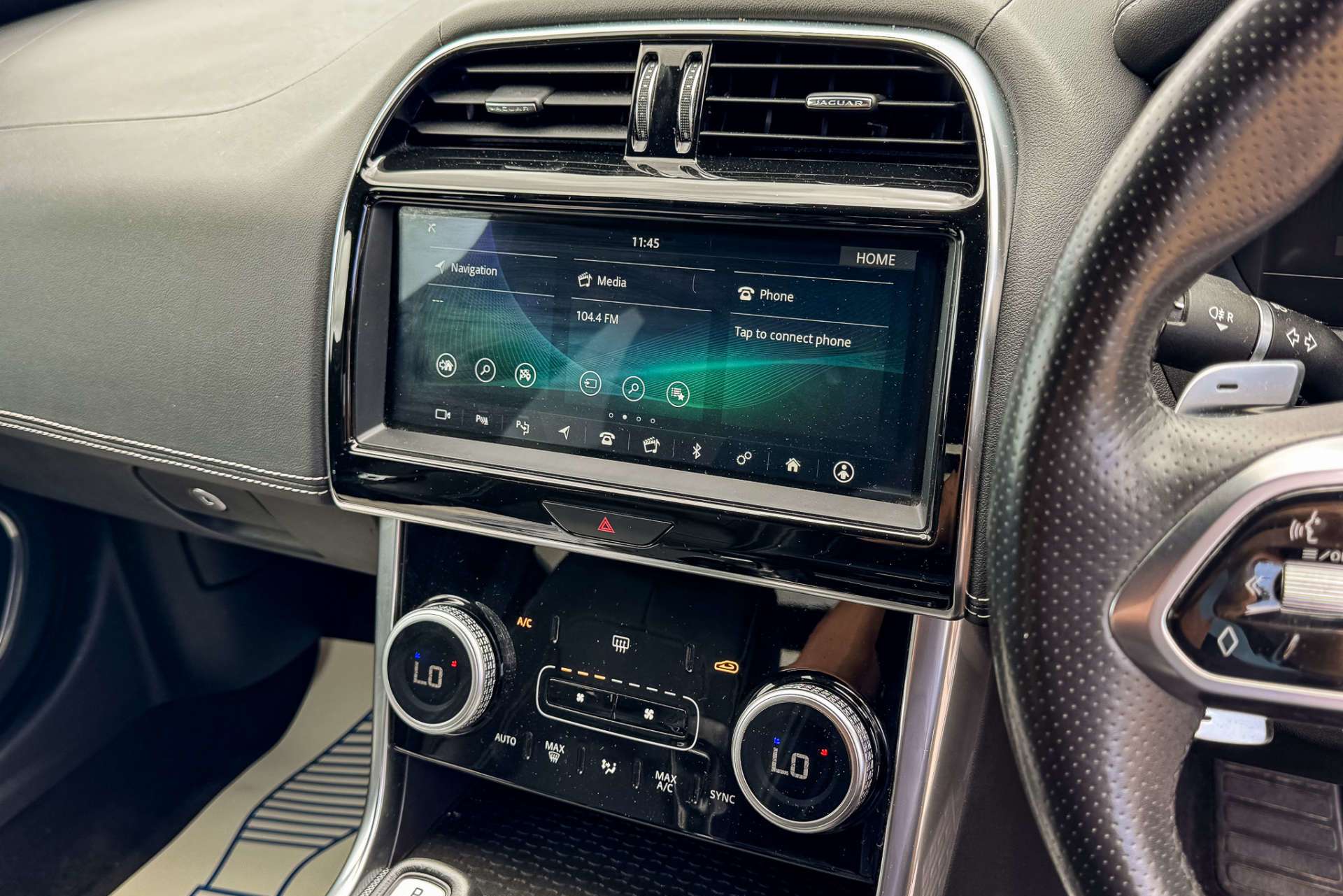 JAGUAR XE 2.0 XE R-Dynamic SE D Auto 4dr For Sale