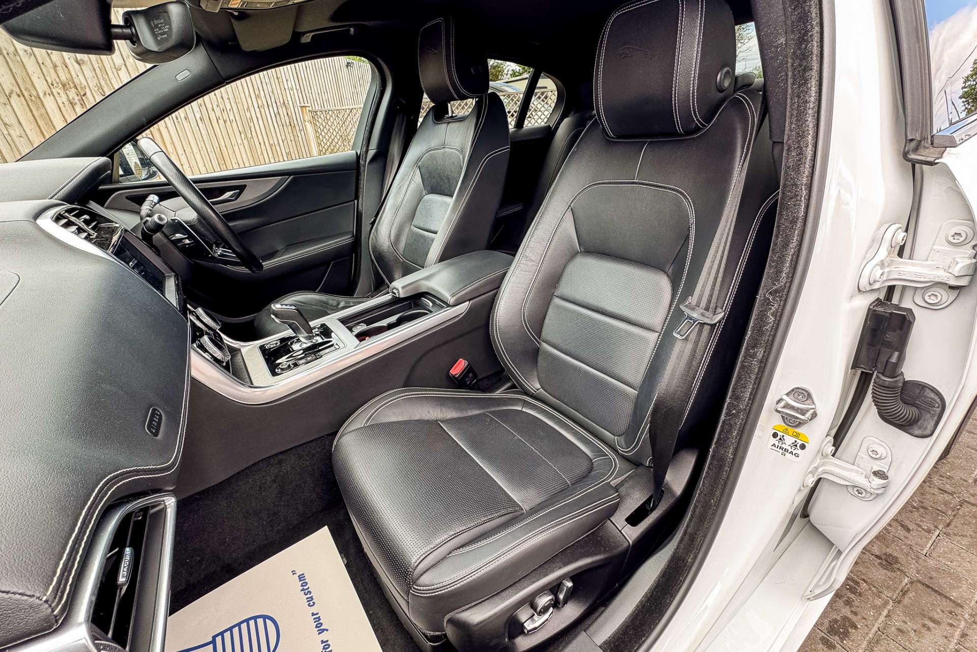 JAGUAR XE 2.0 XE R-Dynamic SE D Auto 4dr For Sale