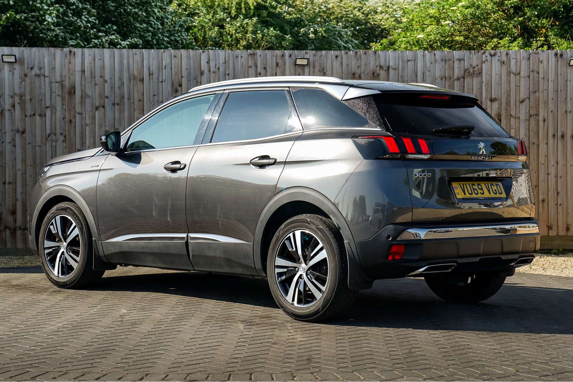PEUGEOT 3008 1.5 3008 GT Line Blue HDi S/S Auto 5dr For Sale