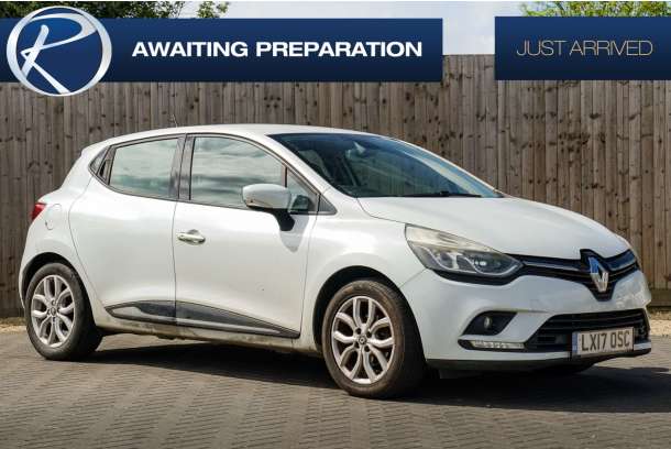 2017 RENAULT CLIO 1.5 DCI DYNAMIQUE NAV HATCHBACK 5DR DIESEL MANUAL EURO 6 S S... photo