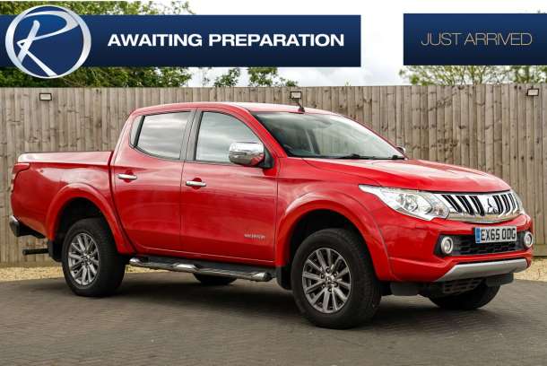 2015 MITSUBISHI L200 2.4 DI D DC WARRIOR PICKUP DOUBLE CAB 4DR DIESEL AUTO 4WD... photo