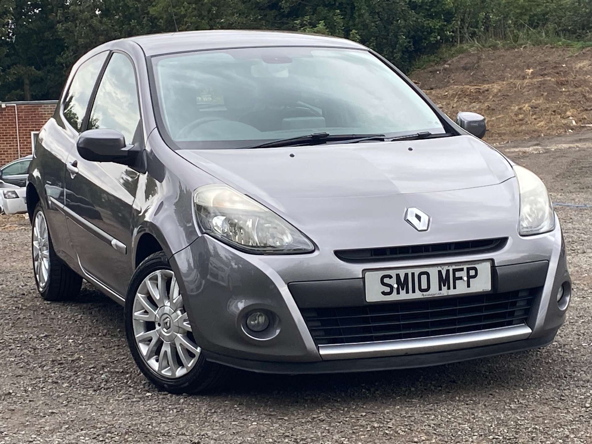 RENAULT CLIO 1.1 Clio Dynamique TomTom 16V 3dr