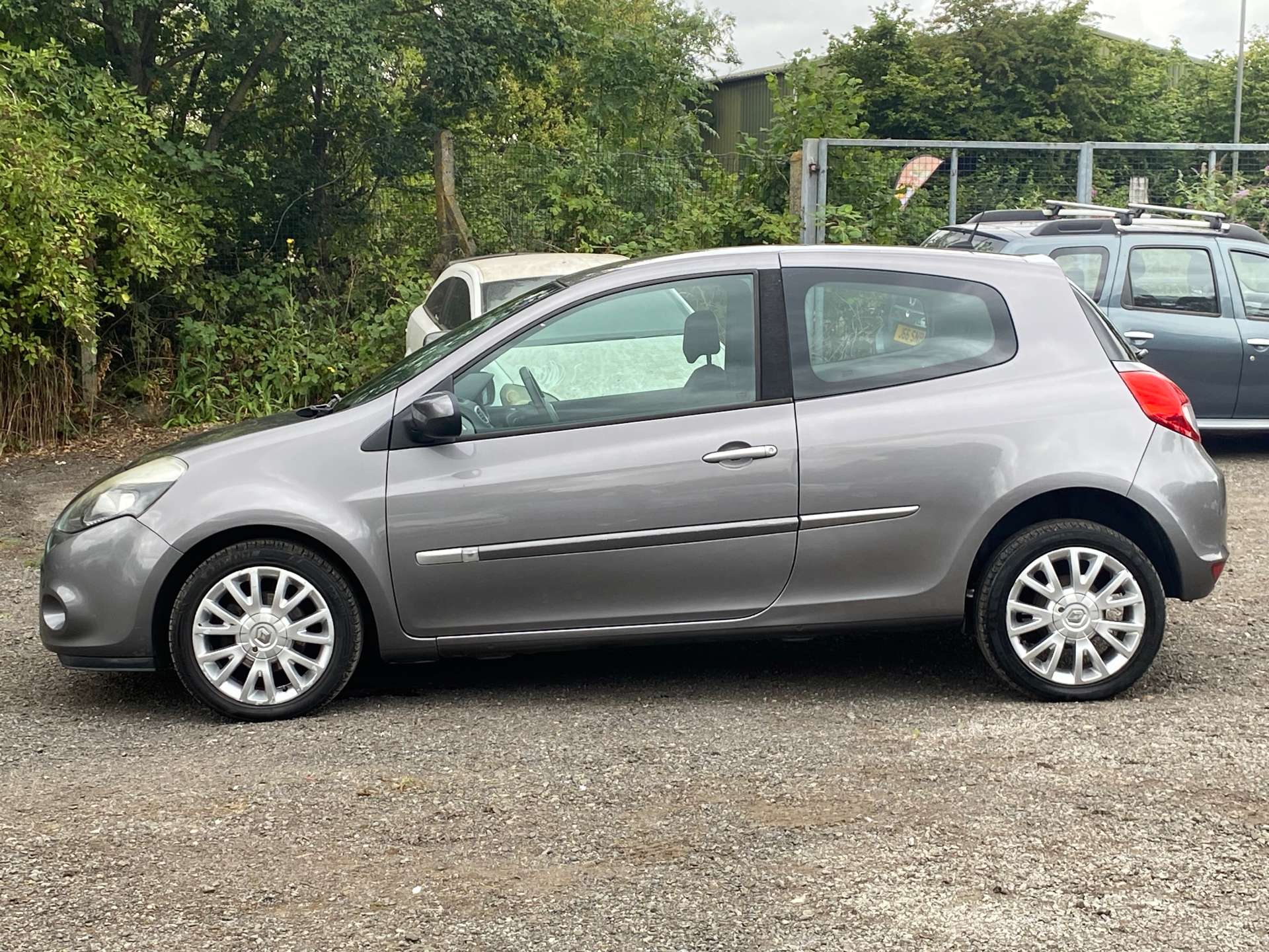 RENAULT CLIO 1.1 Clio Dynamique TomTom 16V 3dr #3
