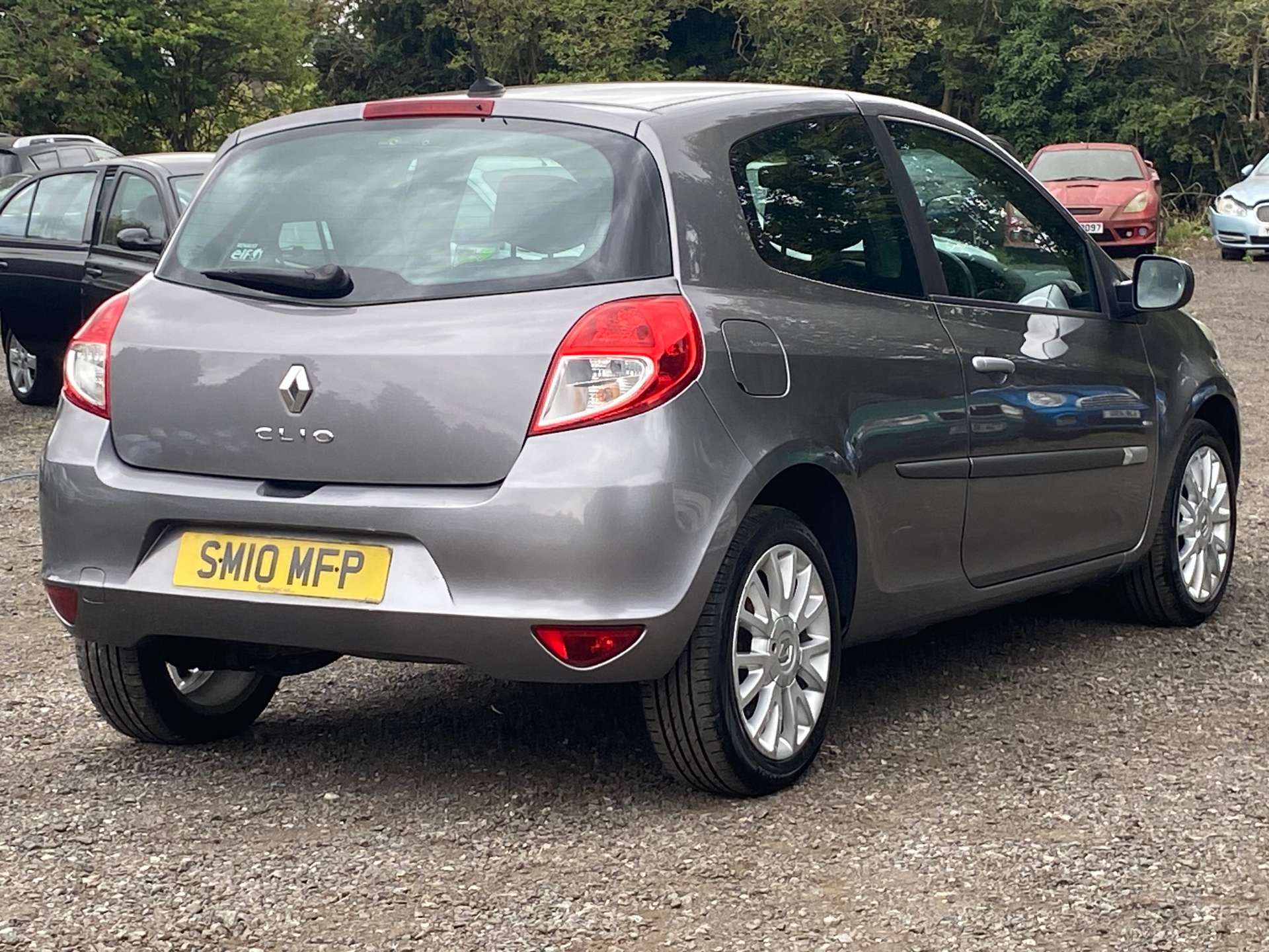 RENAULT CLIO 1.1 Clio Dynamique TomTom 16V 3dr #6