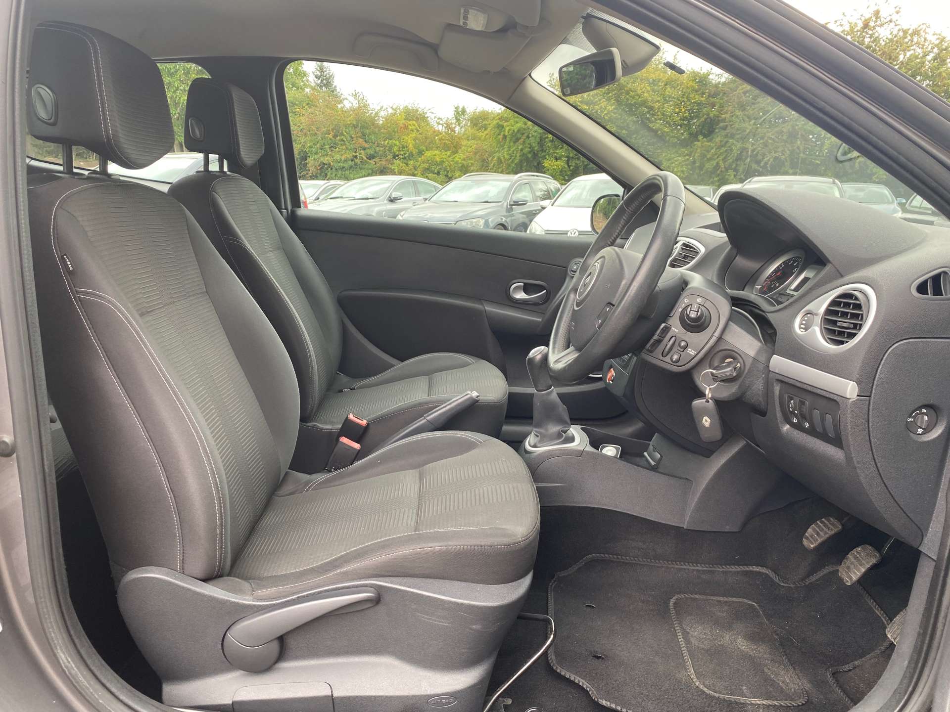 RENAULT CLIO 1.1 Clio Dynamique TomTom 16V 3dr #12