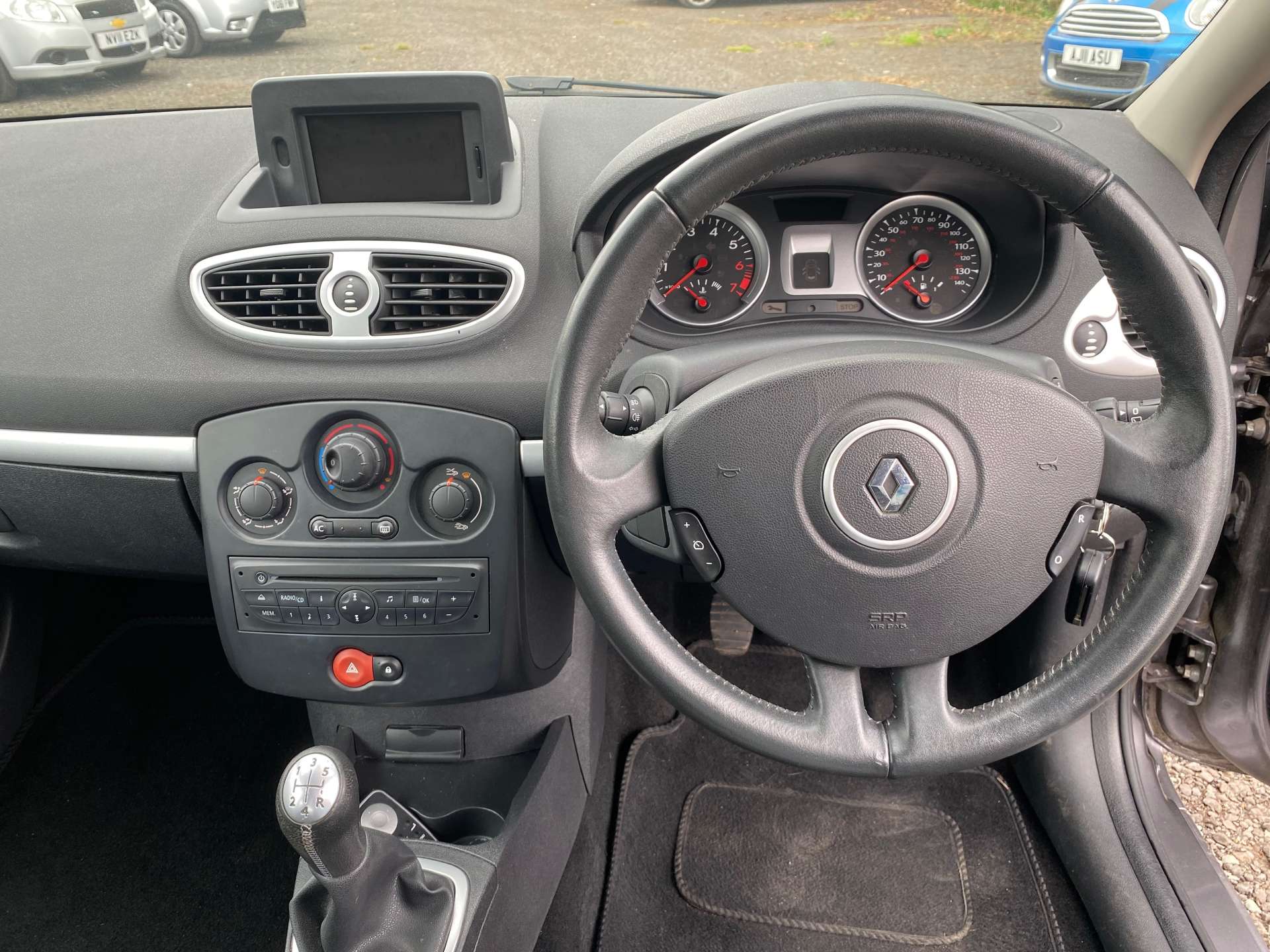 RENAULT CLIO 1.1 Clio Dynamique TomTom 16V 3dr #13