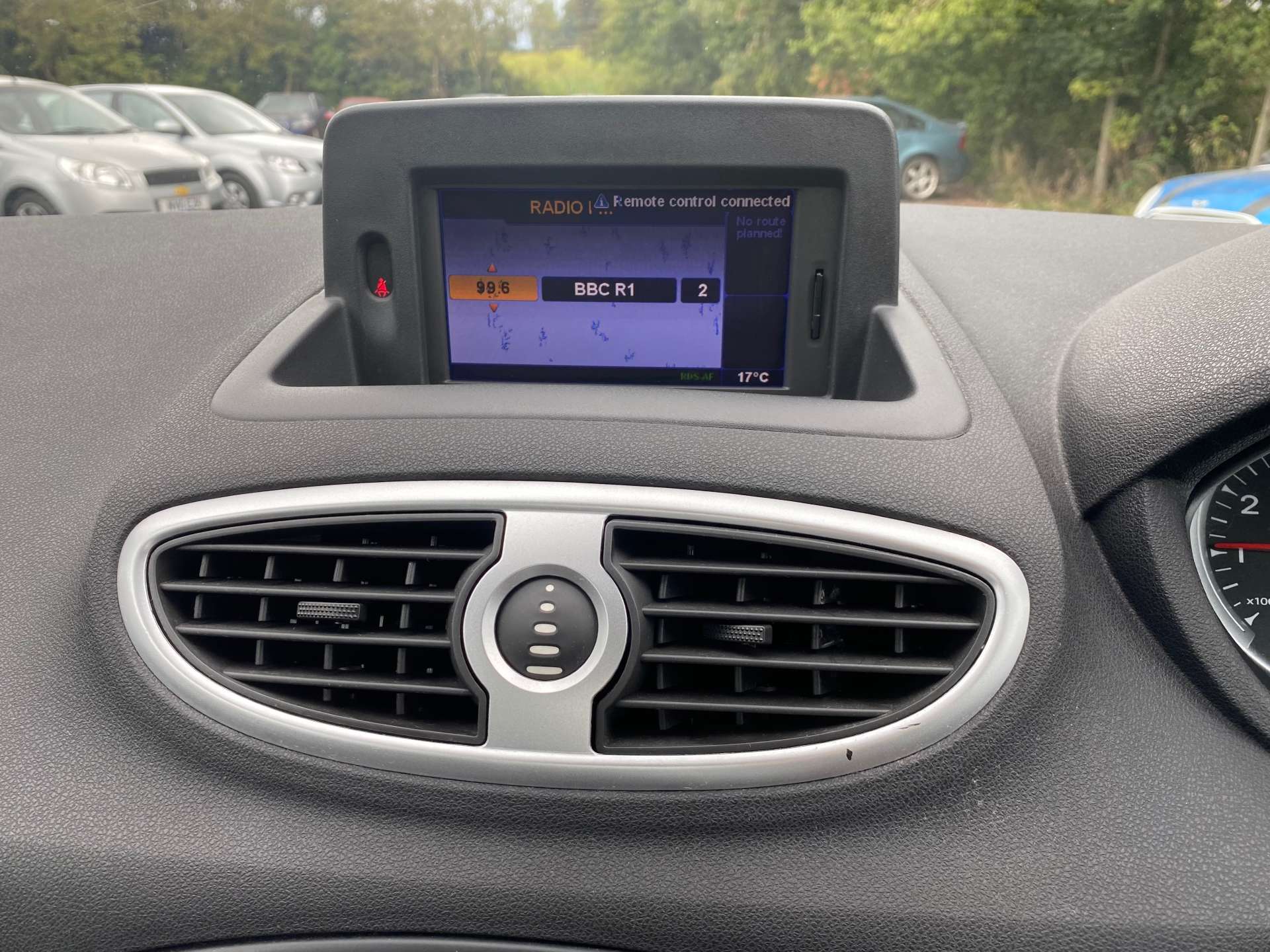 RENAULT CLIO 1.1 Clio Dynamique TomTom 16V 3dr #18