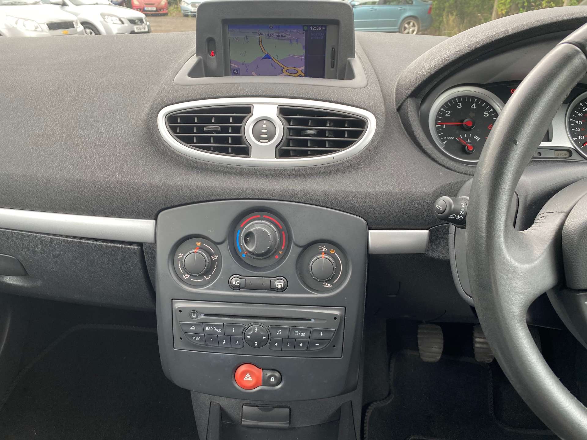 RENAULT CLIO 1.1 Clio Dynamique TomTom 16V 3dr #19