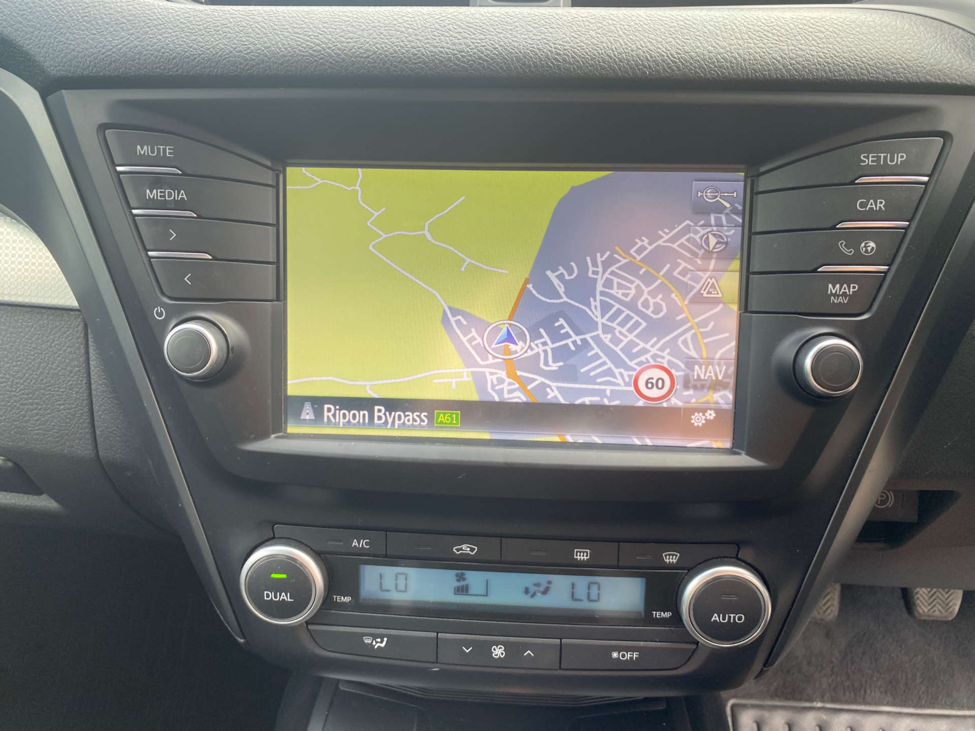 Toyota AVENSIS 1.6 Avensis Business Edition+ D-4D 5dr #20