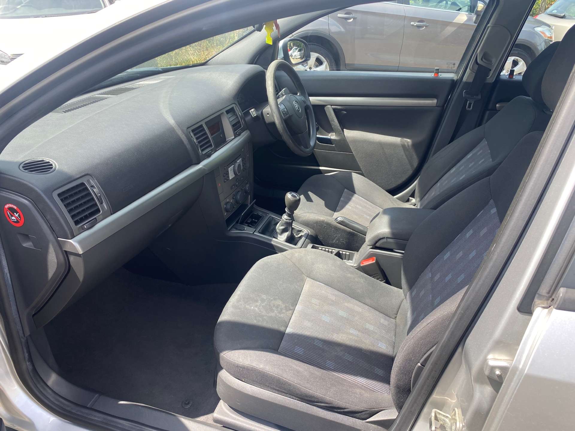 Vauxhall VECTRA 1.8 Vectra Life 5dr #14