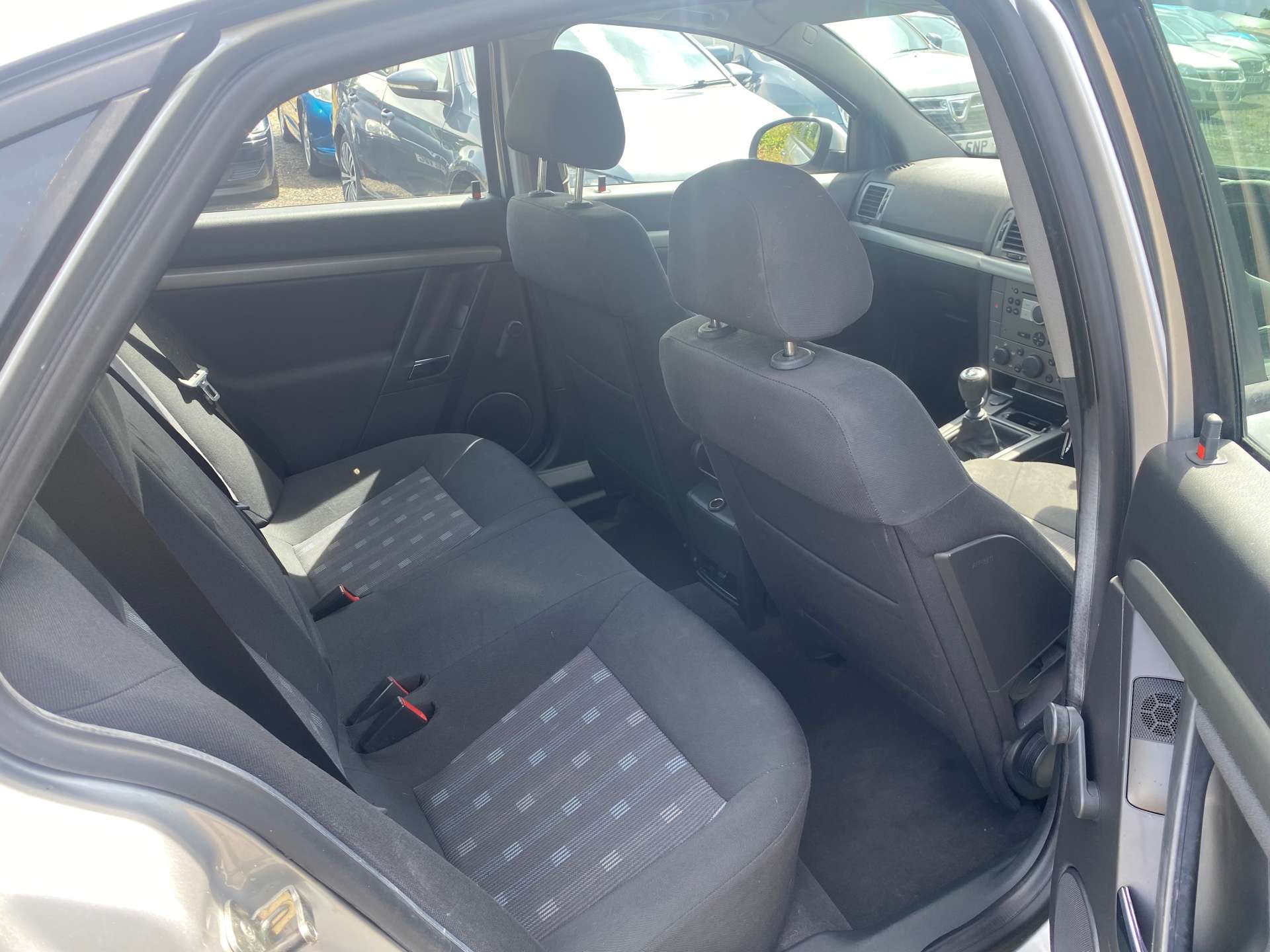Vauxhall VECTRA 1.8 Vectra Life 5dr #18