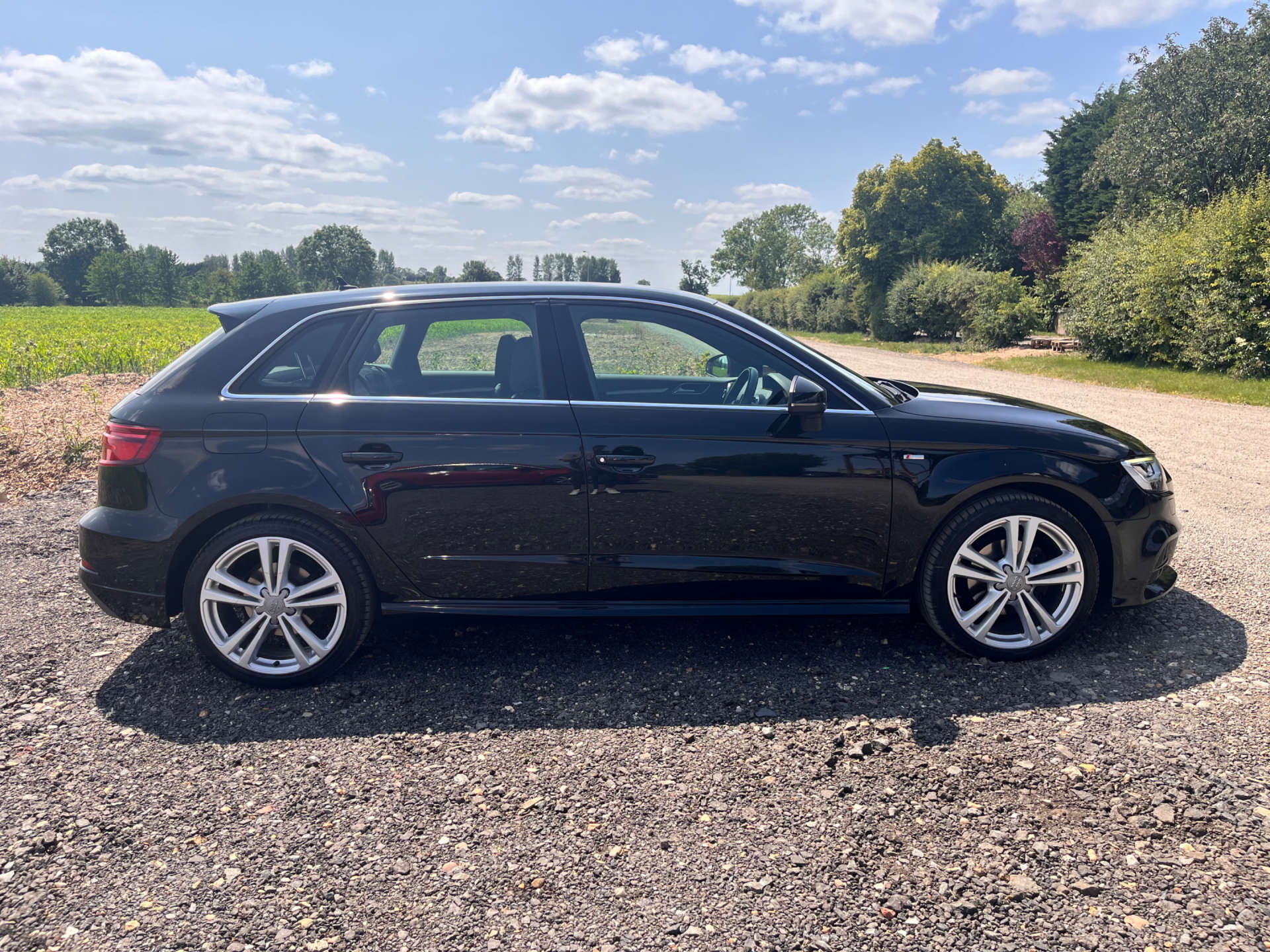 AUDI A3 1.5 A3 Sportback 35 TFSI S Line Semi-Auto 5dr #68
