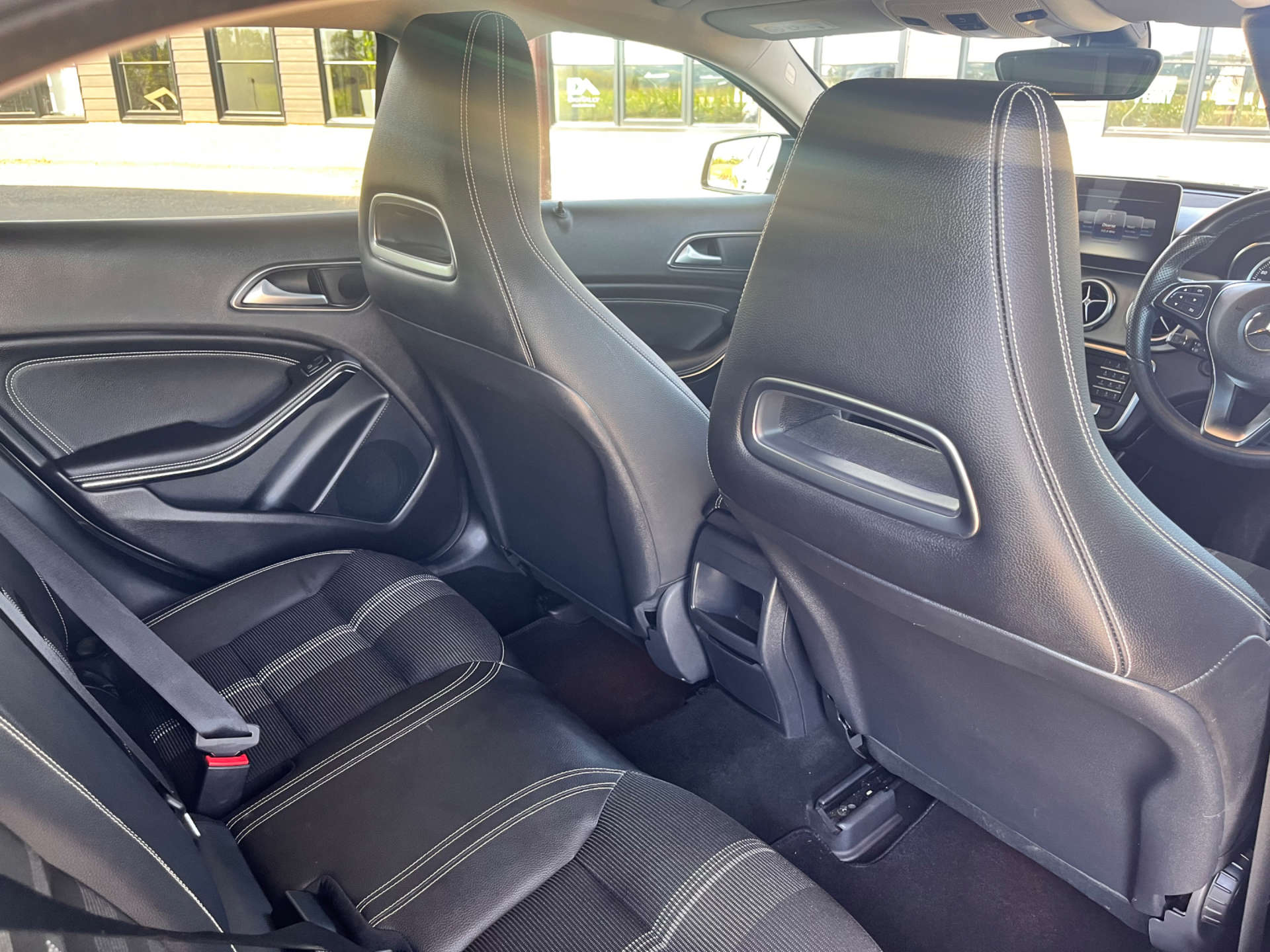 MERCEDES-BENZ GLA 1.6 GLA 180 Urban Edition Auto 5dr #28