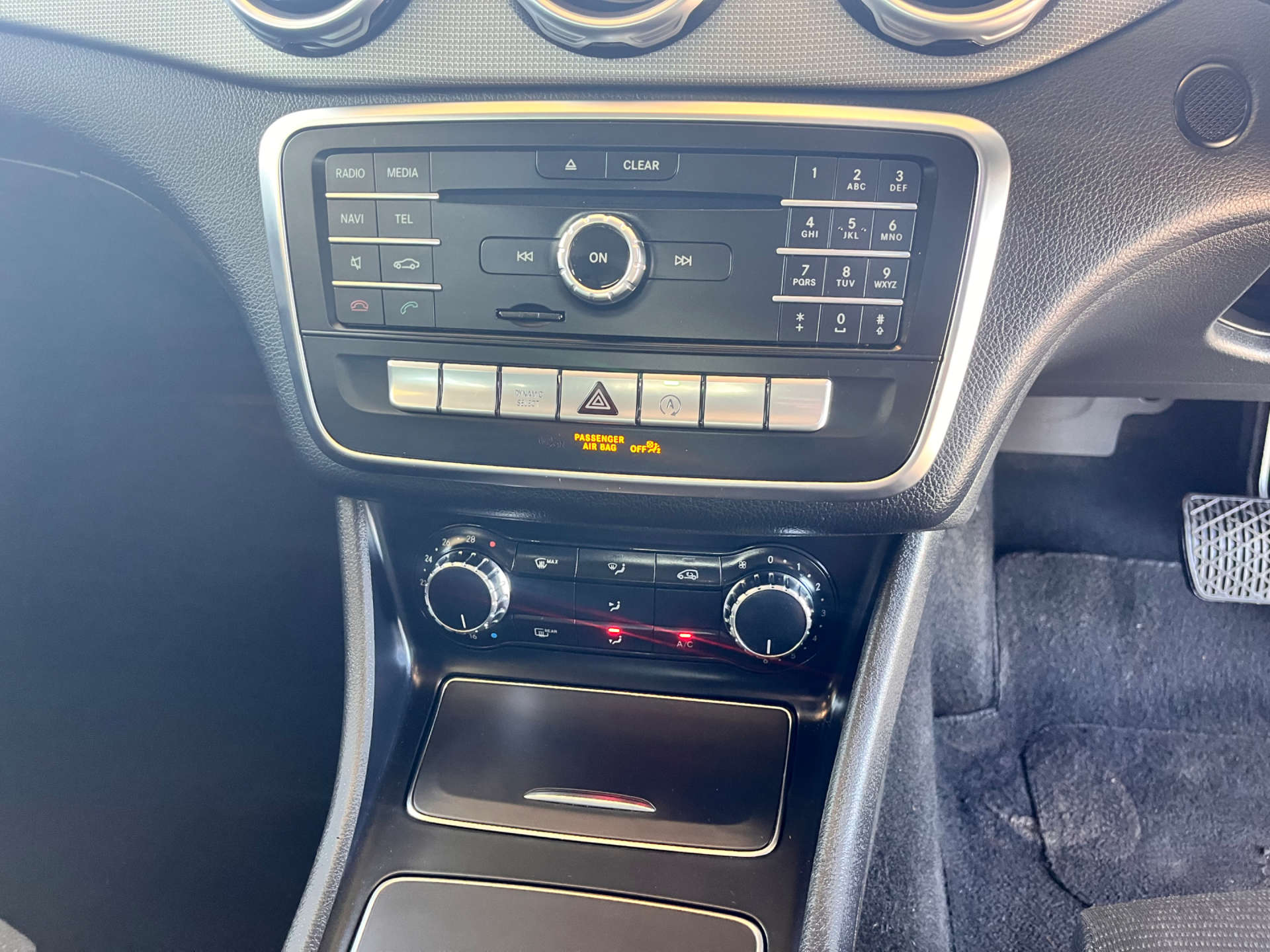 MERCEDES-BENZ GLA 1.6 GLA 180 Urban Edition Auto 5dr #38