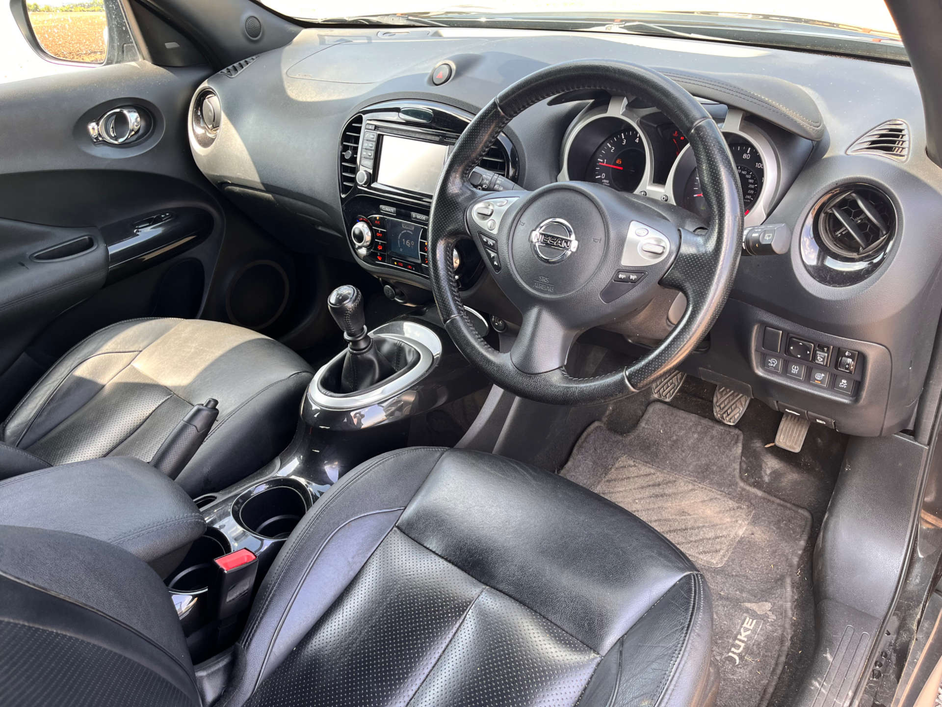 NISSAN JUKE 1.2 Juke Tekna DiG-T 5dr #2