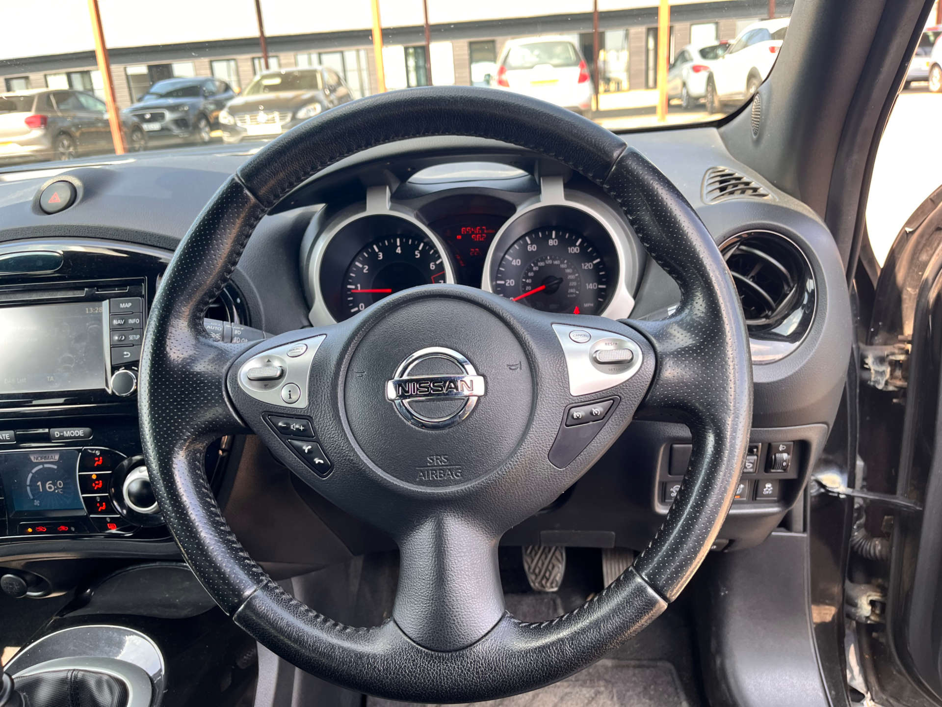 NISSAN JUKE 1.2 Juke Tekna DiG-T 5dr #41