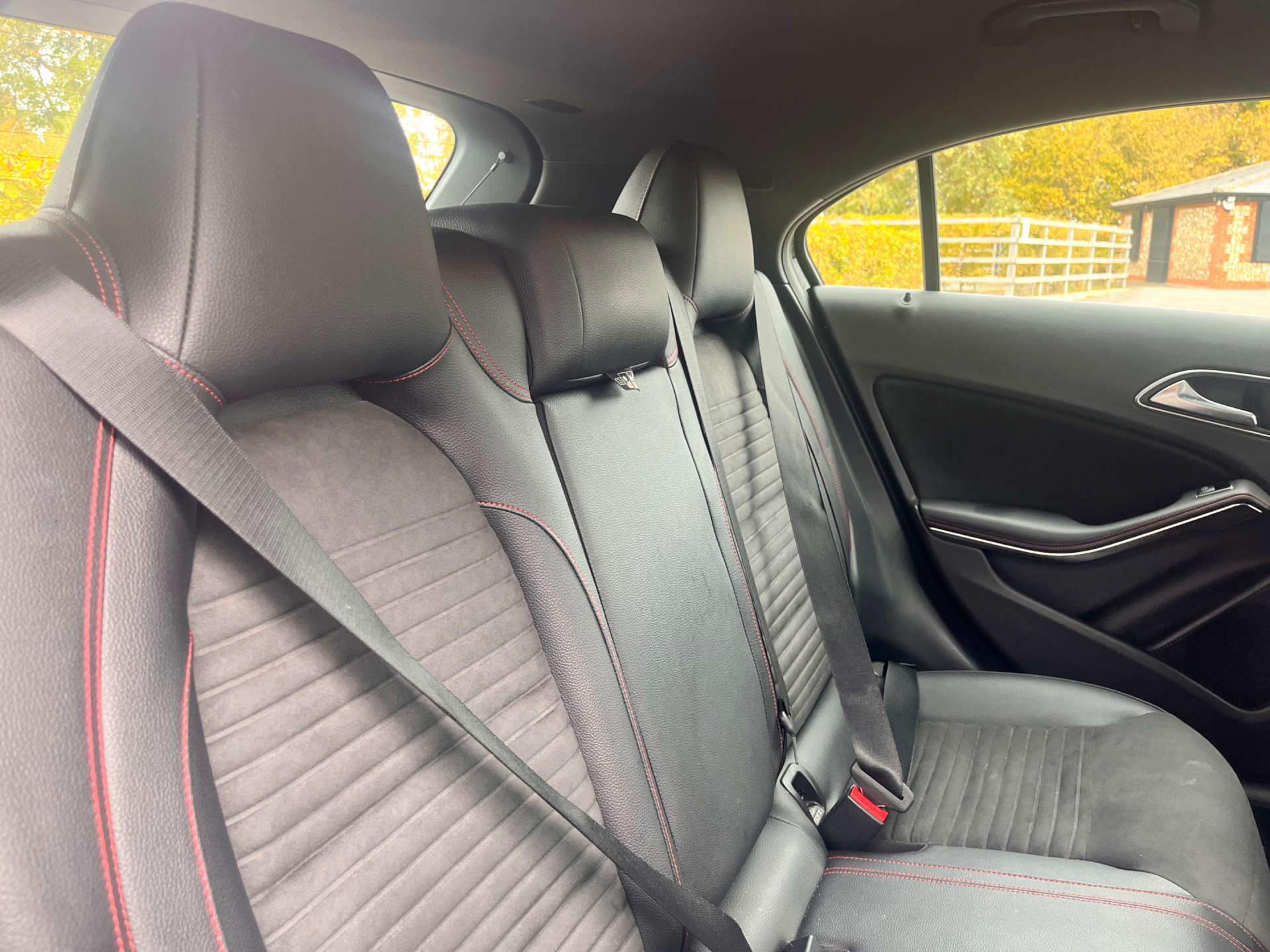 MERCEDES-BENZ A-CLASS 1.6 A 180 AMG Line 5dr #23