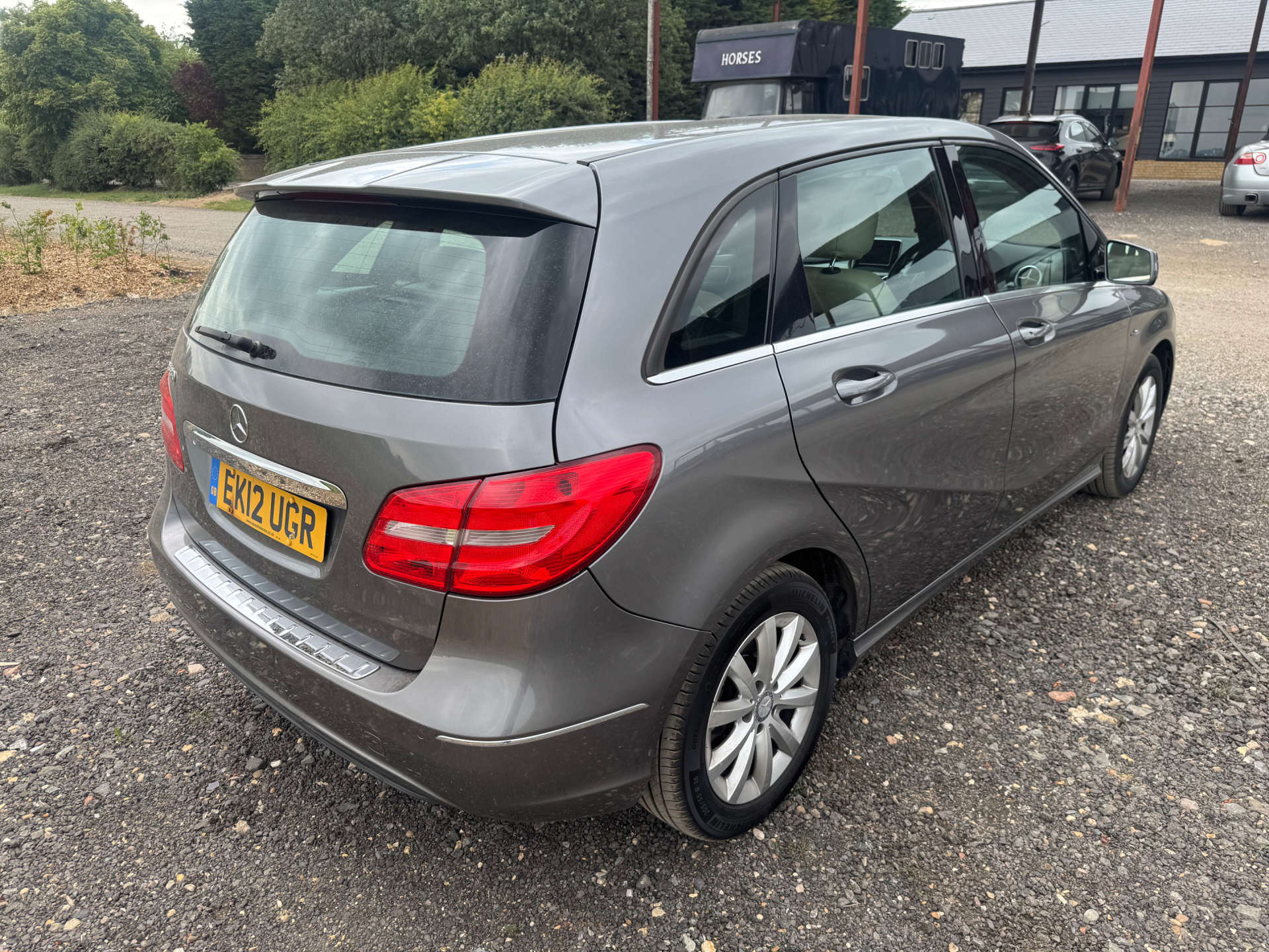 MERCEDES-BENZ B-CLASS 1.6 B180 BlueEfficiency SE Auto 5dr #3