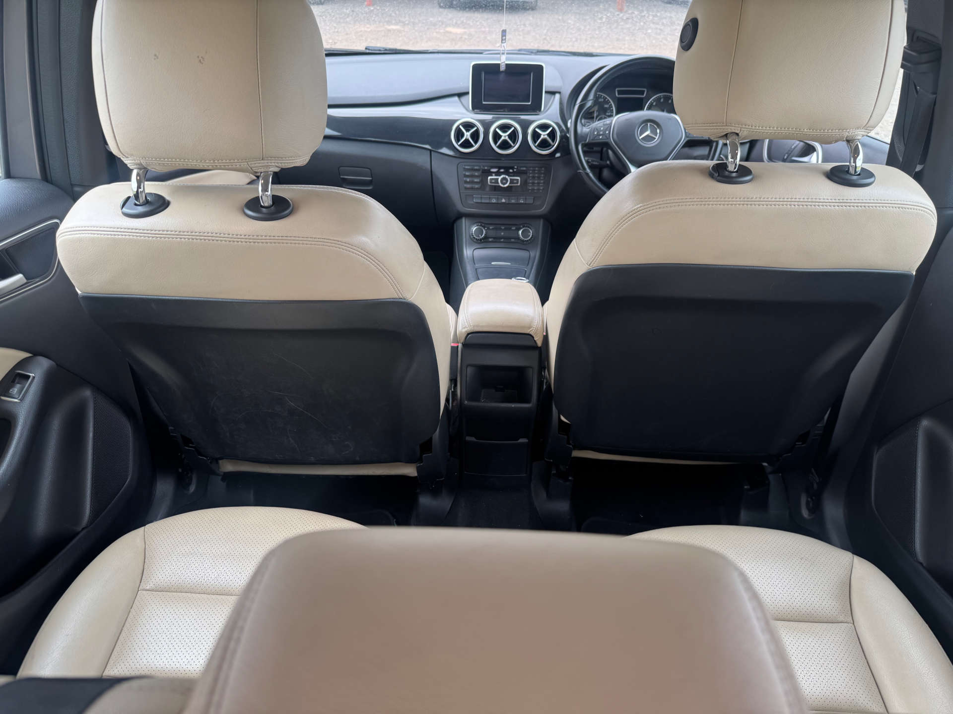 MERCEDES-BENZ B-CLASS 1.6 B180 BlueEfficiency SE Auto 5dr #19