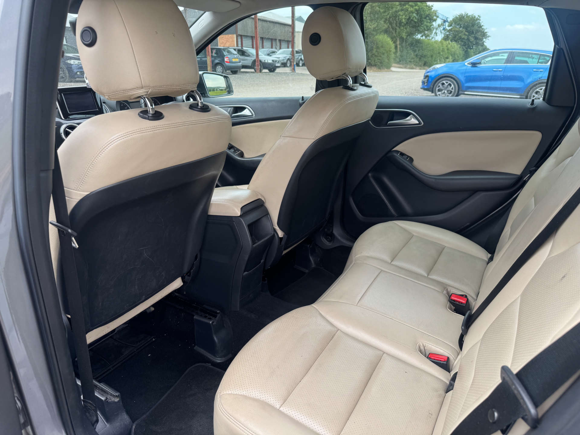 MERCEDES-BENZ B-CLASS 1.6 B180 BlueEfficiency SE Auto 5dr #26