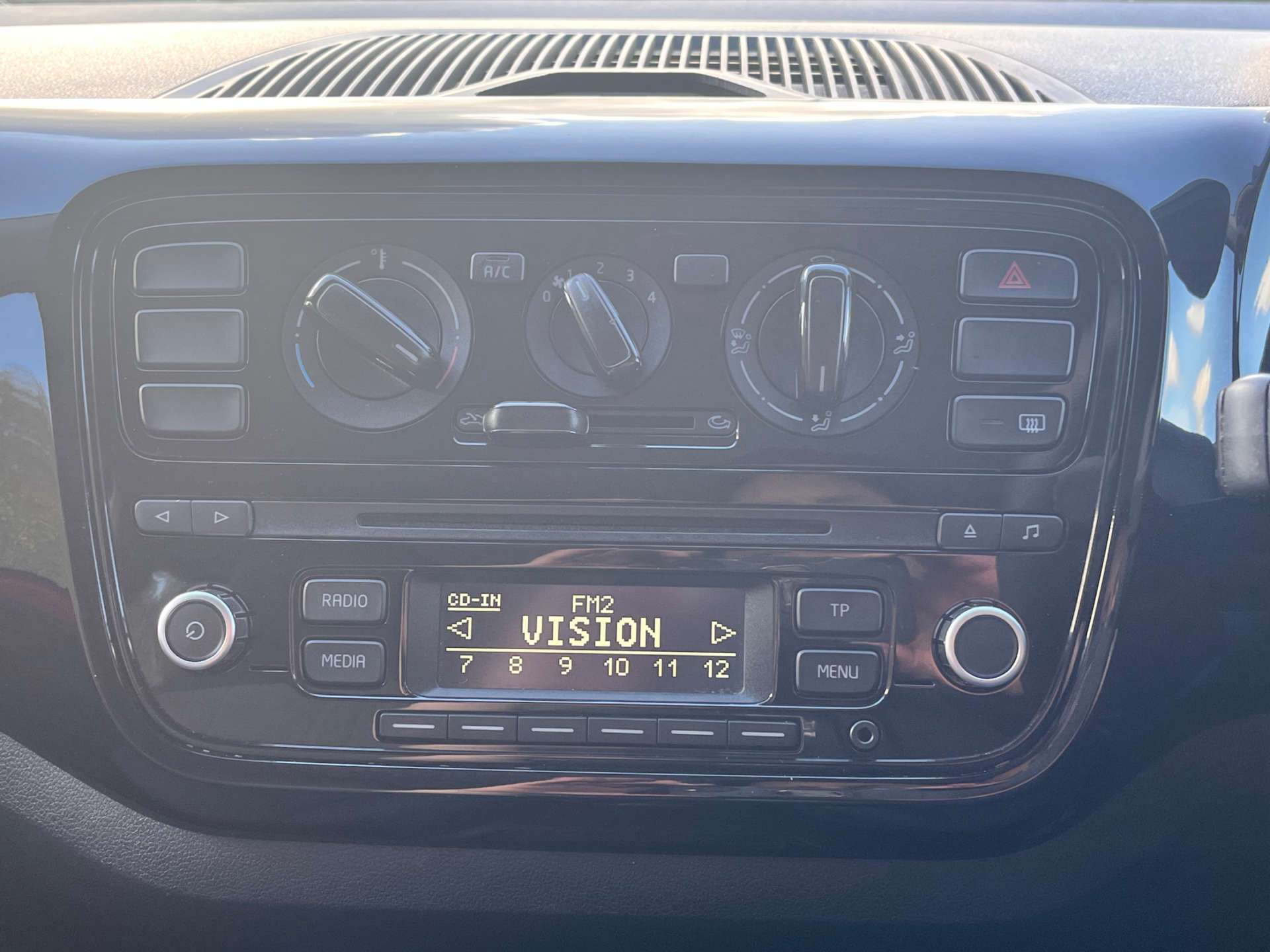 VOLKSWAGEN UP! 1.0 Move Up 5dr #28