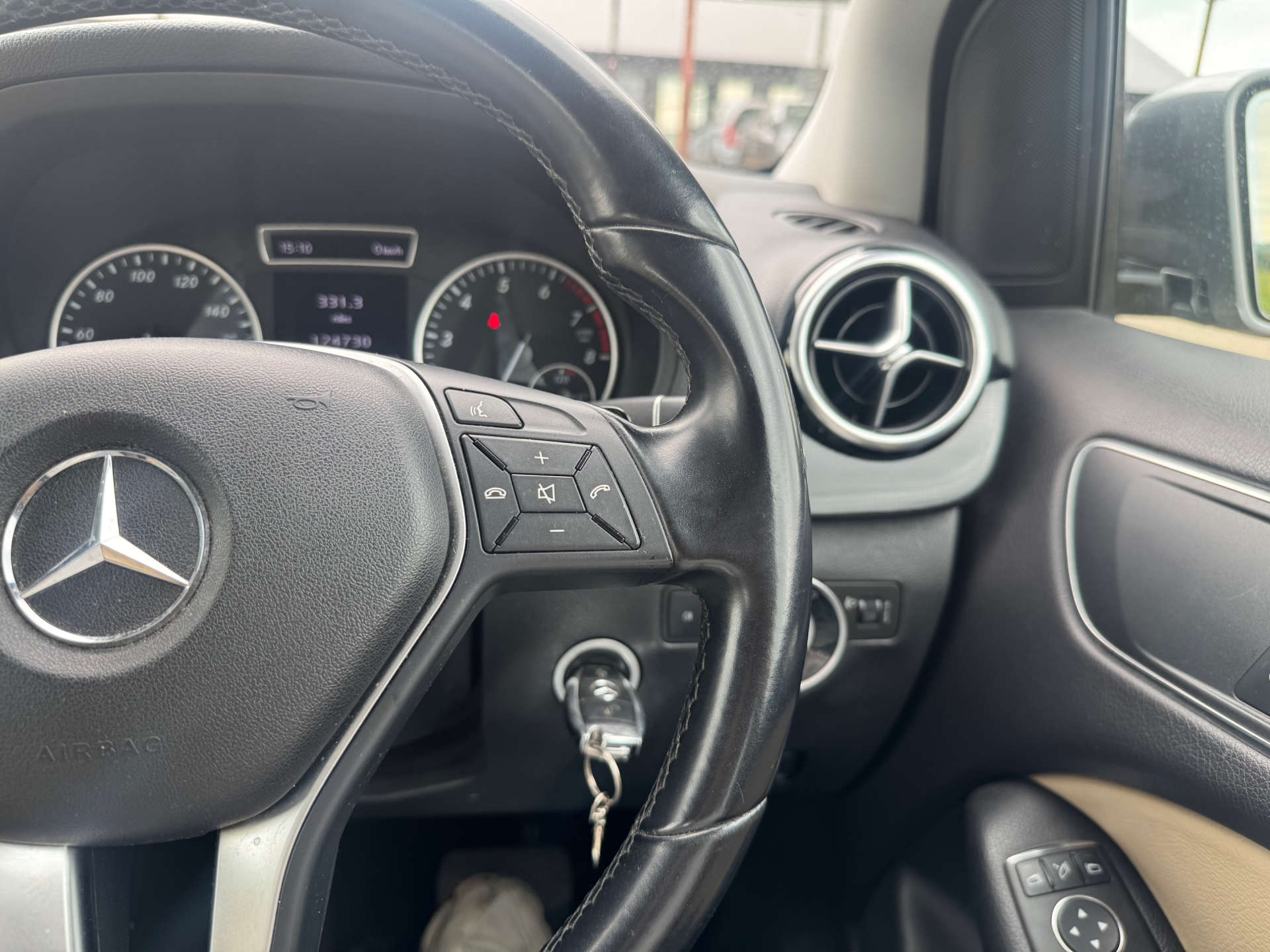 MERCEDES-BENZ B-CLASS 1.6 B180 BlueEfficiency SE Auto 5dr #36