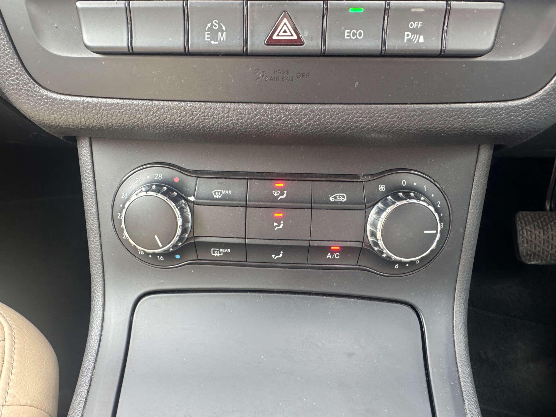 MERCEDES-BENZ B-CLASS 1.6 B180 BlueEfficiency SE Auto 5dr #41