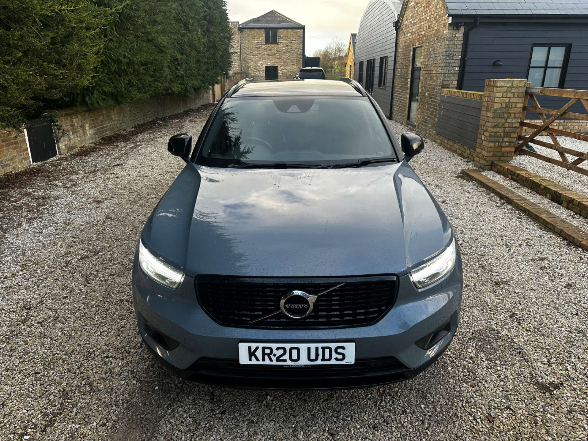 VOLVO XC40 2.0 XC40 R-Design Pro D3 Auto 5dr #7