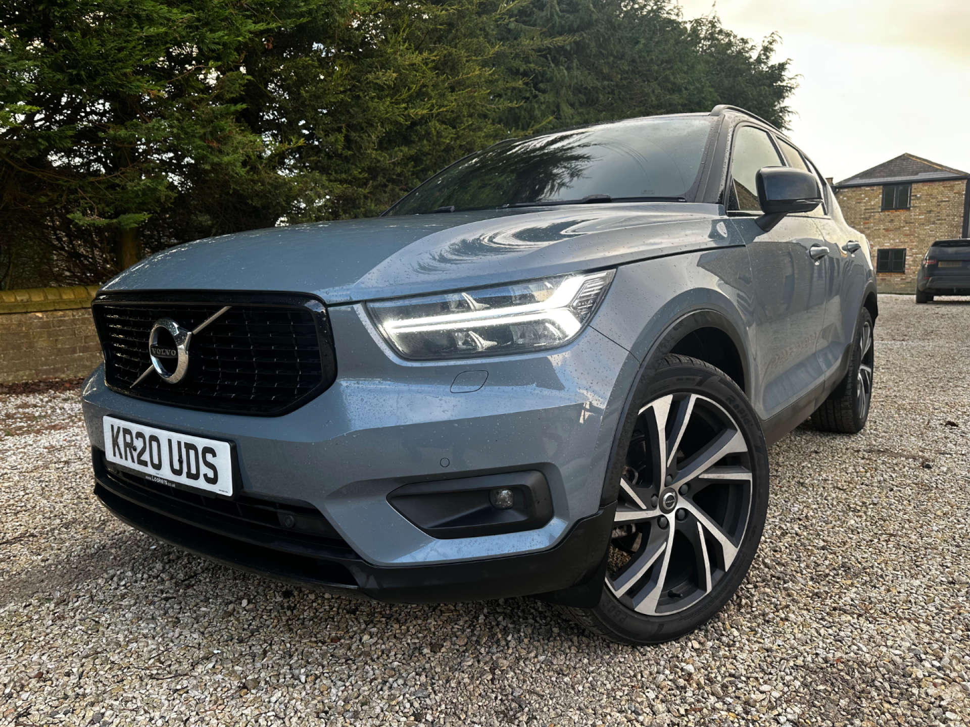 VOLVO XC40 2.0 XC40 R-Design Pro D3 Auto 5dr #8