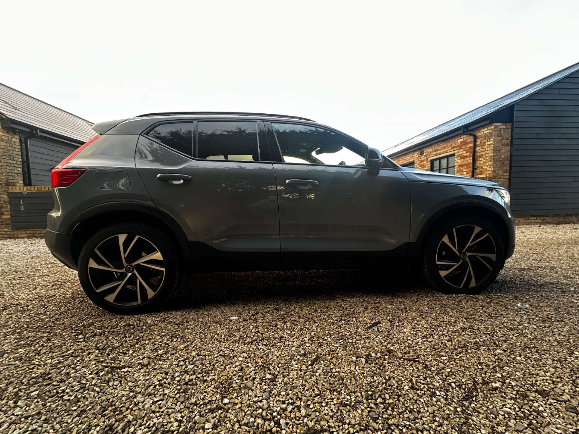 VOLVO XC40 2.0 XC40 R-Design Pro D3 Auto 5dr #17