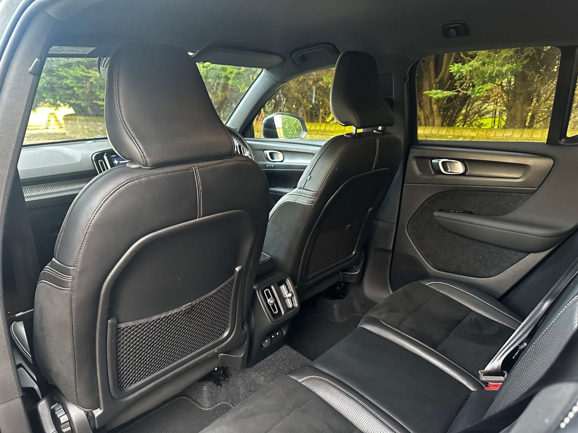 VOLVO XC40 2.0 XC40 R-Design Pro D3 Auto 5dr #30