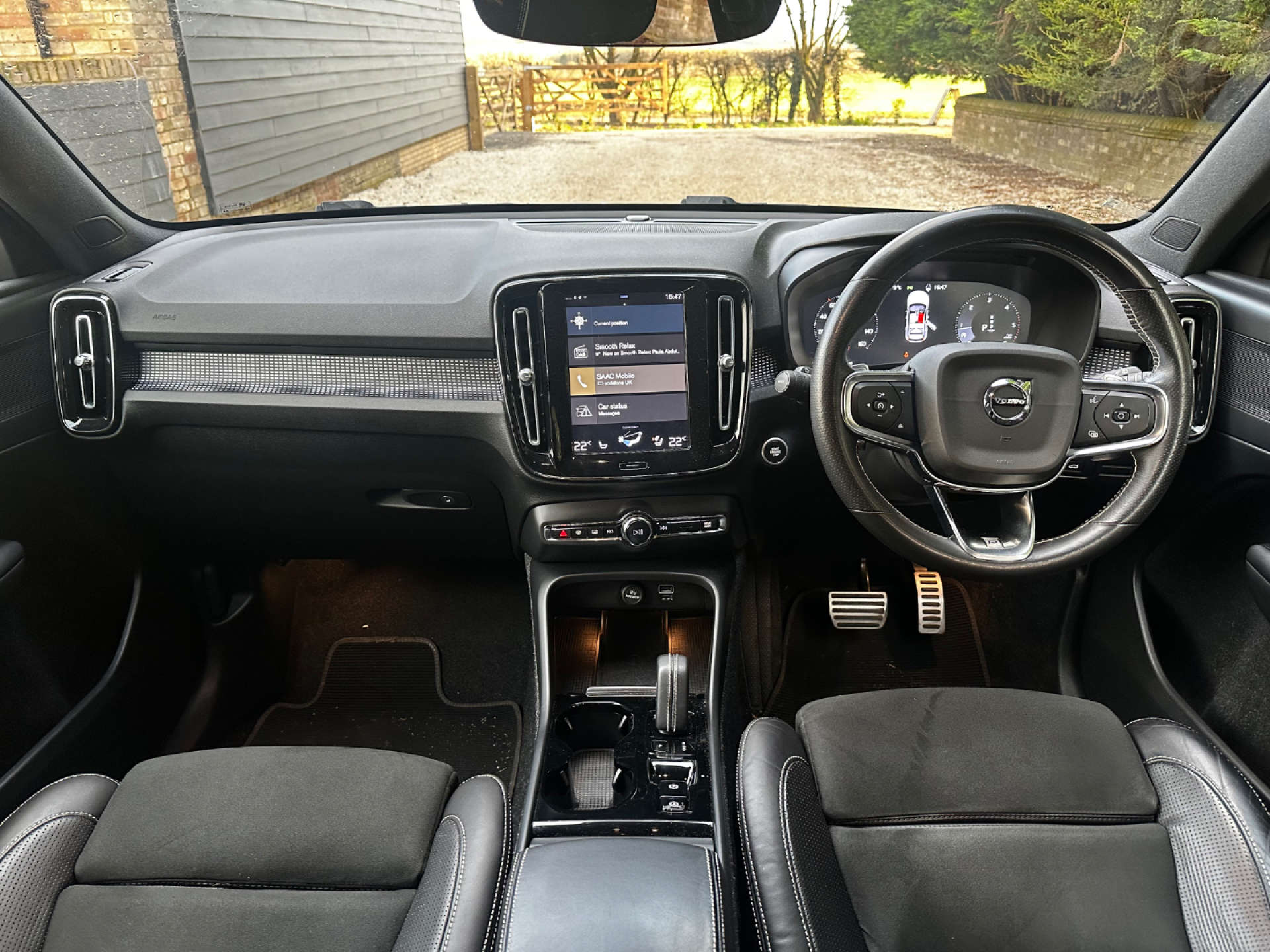 VOLVO XC40 2.0 XC40 R-Design Pro D3 Auto 5dr #39