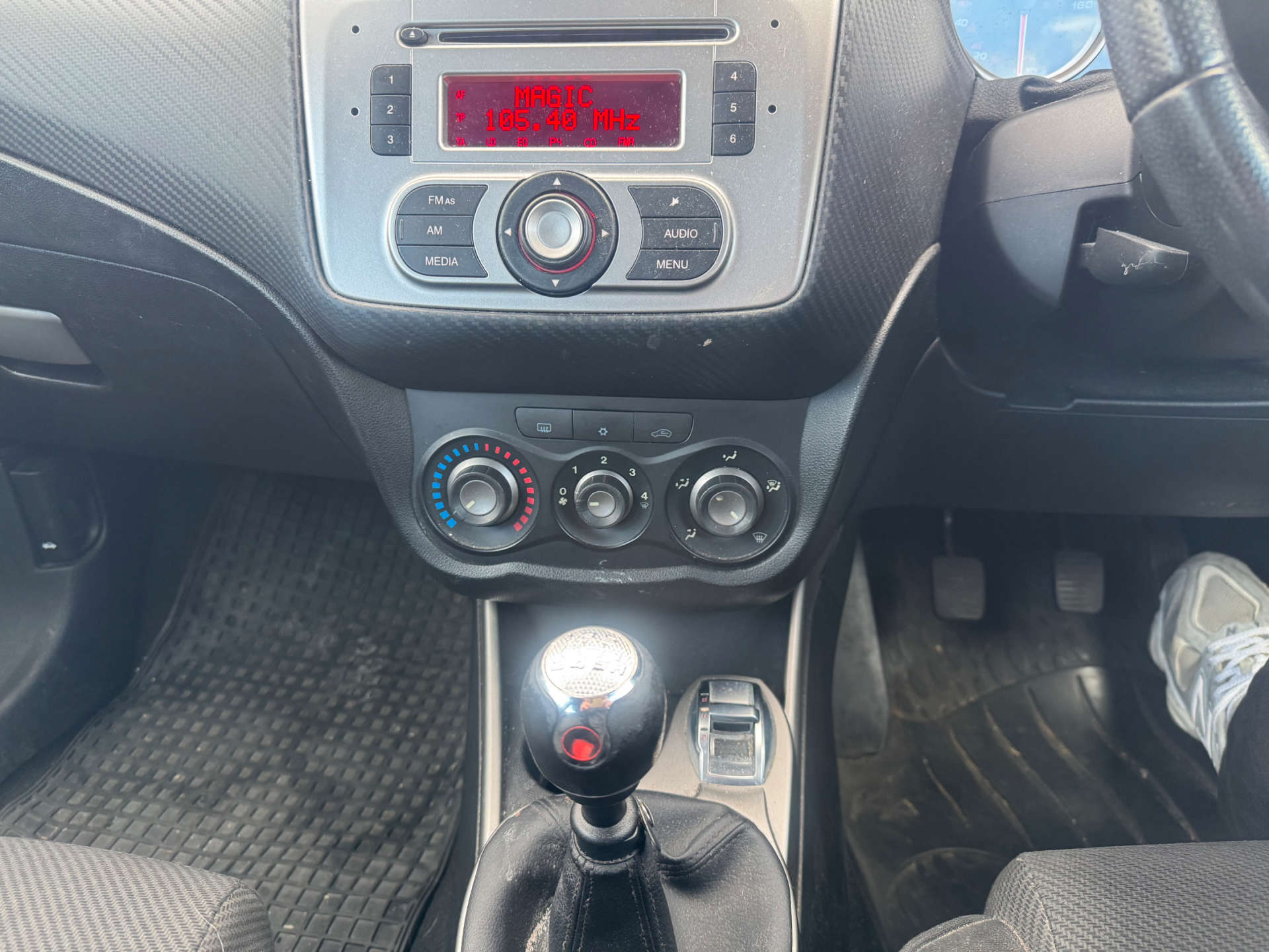 ALFA ROMEO MITO 1.4 Mito Lusso 3dr #19