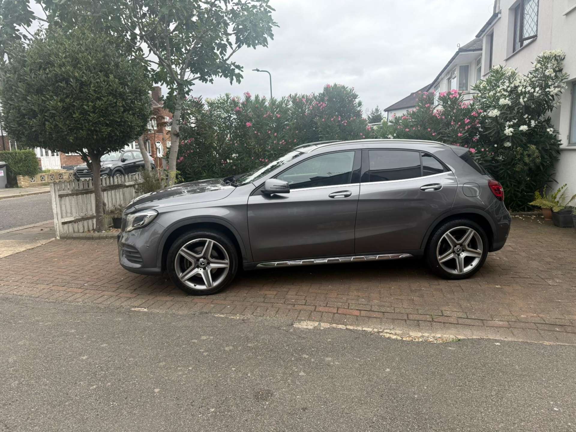 MERCEDES-BENZ GLA 2.0 GLA 250 AMG Line Premium+ 4Matic Auto 4WD 5dr #7