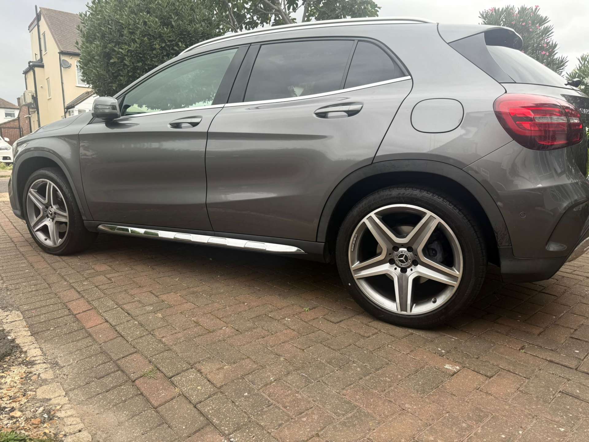 MERCEDES-BENZ GLA 2.0 GLA 250 AMG Line Premium+ 4Matic Auto 4WD 5dr #11