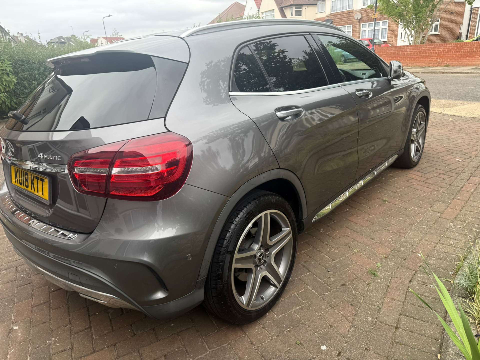 MERCEDES-BENZ GLA 2.0 GLA 250 AMG Line Premium+ 4Matic Auto 4WD 5dr #1