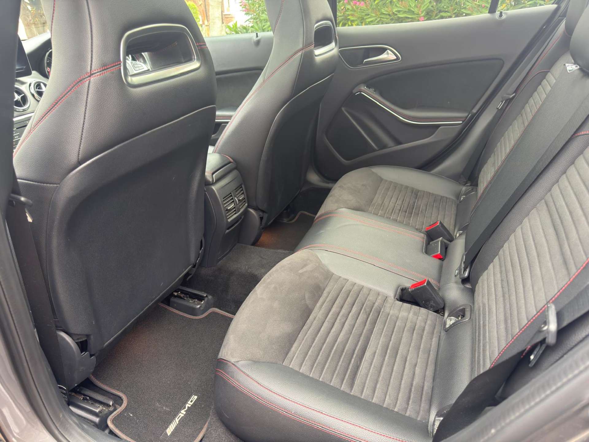 MERCEDES-BENZ GLA 2.0 GLA 250 AMG Line Premium+ 4Matic Auto 4WD 5dr #19