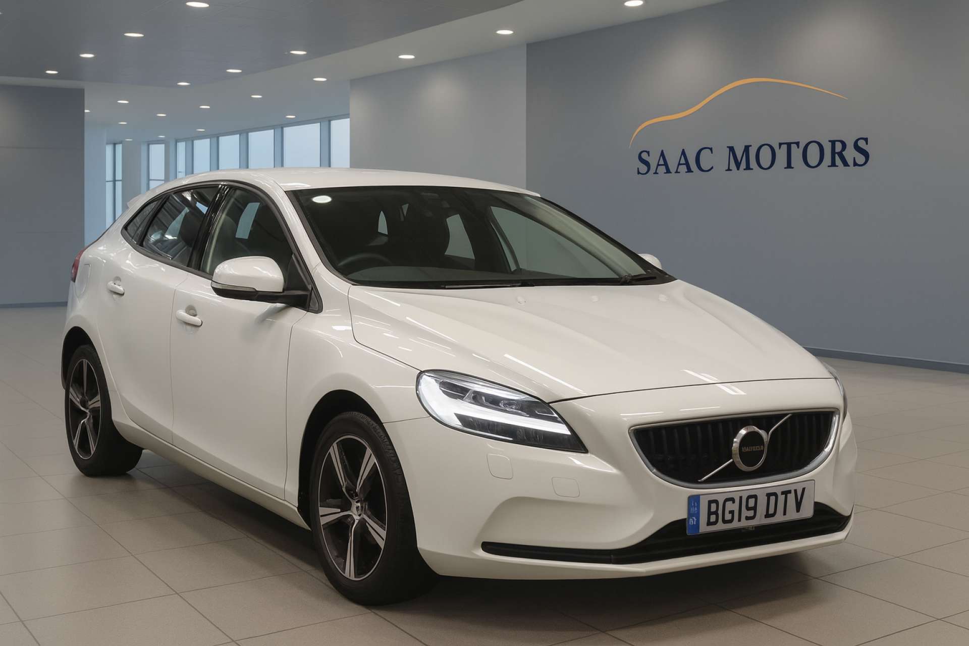 VOLVO V40 2.0 V40 R-Design Nav+ D2 5dr #0
